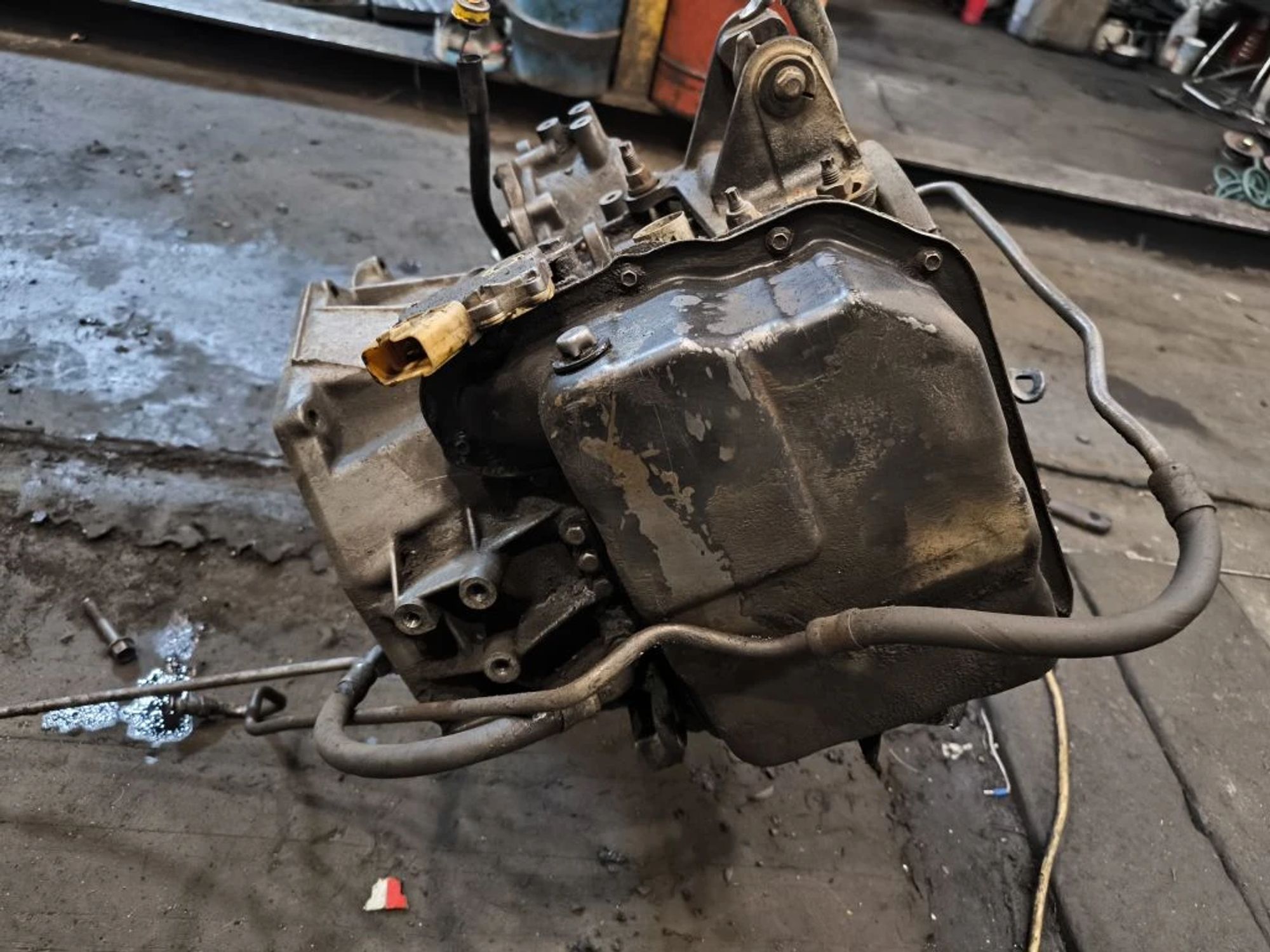 https://ycs.partsauto.market/partsauto-images/thmbs/userImages/d89d66a30f14dbad161fb7a986aa0fe5/part/349cc2ee-f97a-4e60-82b7-cdd57f0f71d5_1776682162918.jpg