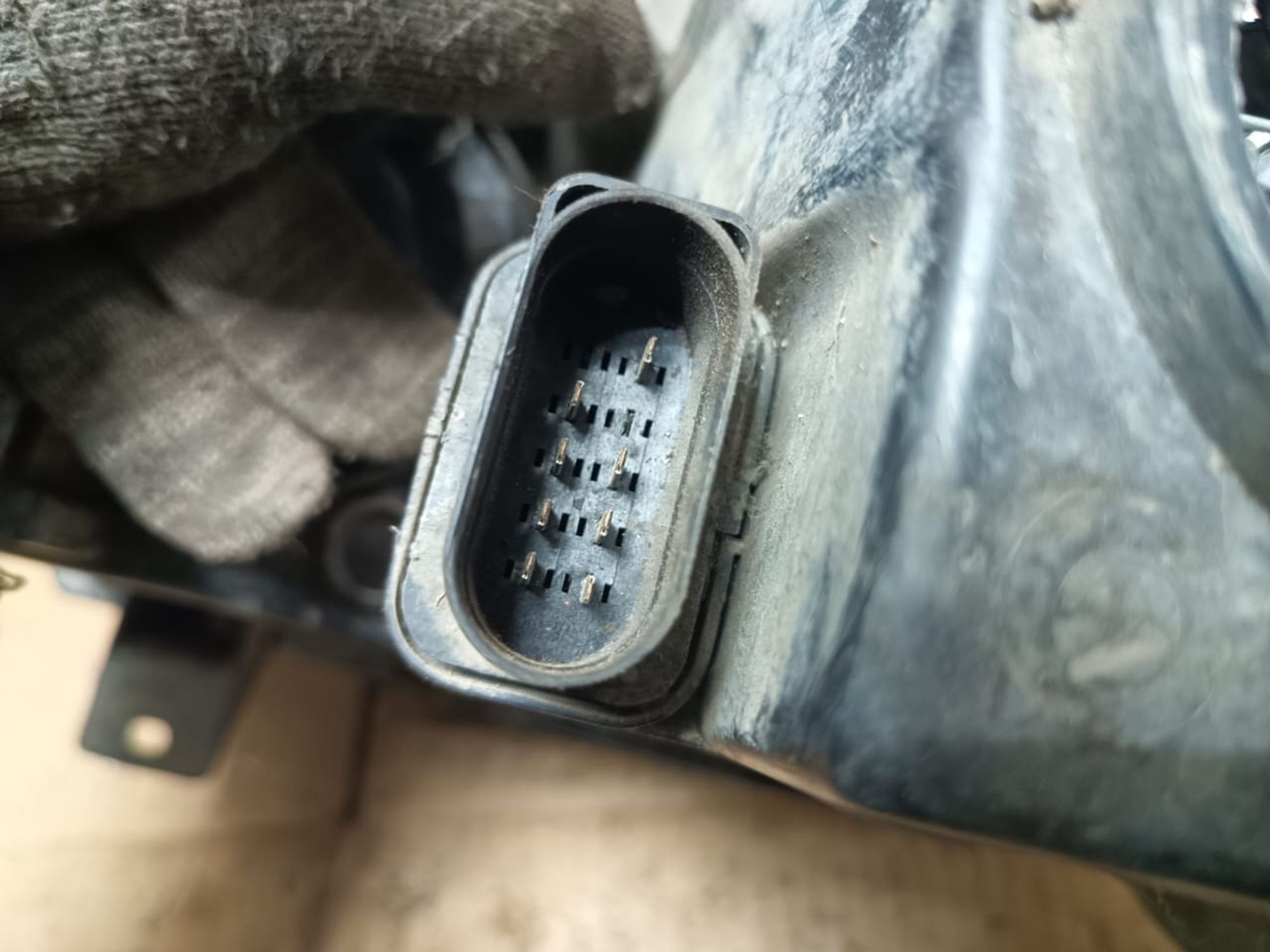 https://ycs.partsauto.market/partsauto-images/thmbs/userImages/d89d66a30f14dbad161fb7a986aa0fe5/part/351451f1-26eb-4a27-9e5f-823c2d0c708d_1740641012388.jpg