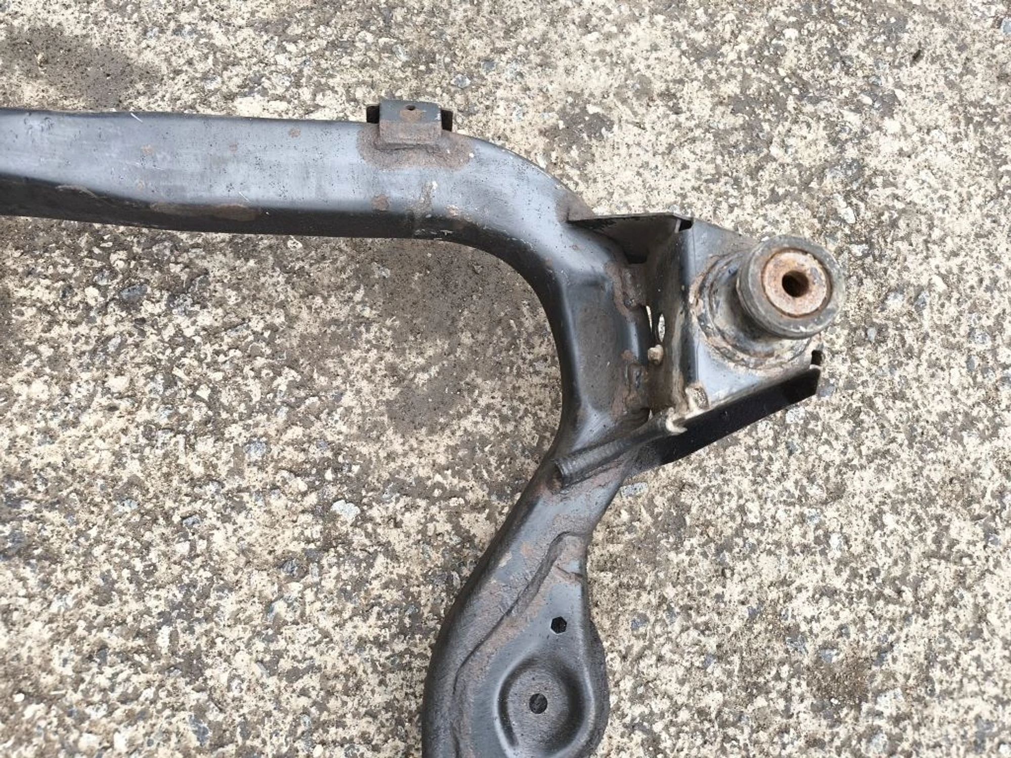 https://ycs.partsauto.market/partsauto-images/thmbs/userImages/d89d66a30f14dbad161fb7a986aa0fe5/part/352cc013-6e16-4101-92e5-875ec06625c7_1776937006031.jpg