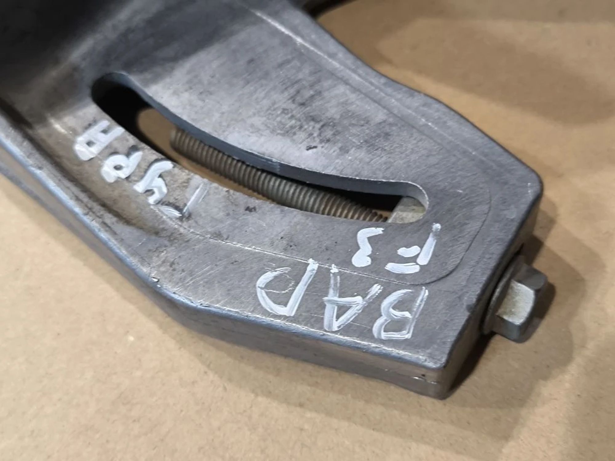 https://ycs.partsauto.market/partsauto-images/thmbs/userImages/d89d66a30f14dbad161fb7a986aa0fe5/part/3544fda3-842f-4727-a699-6866e7823745_1776411024248.jpg