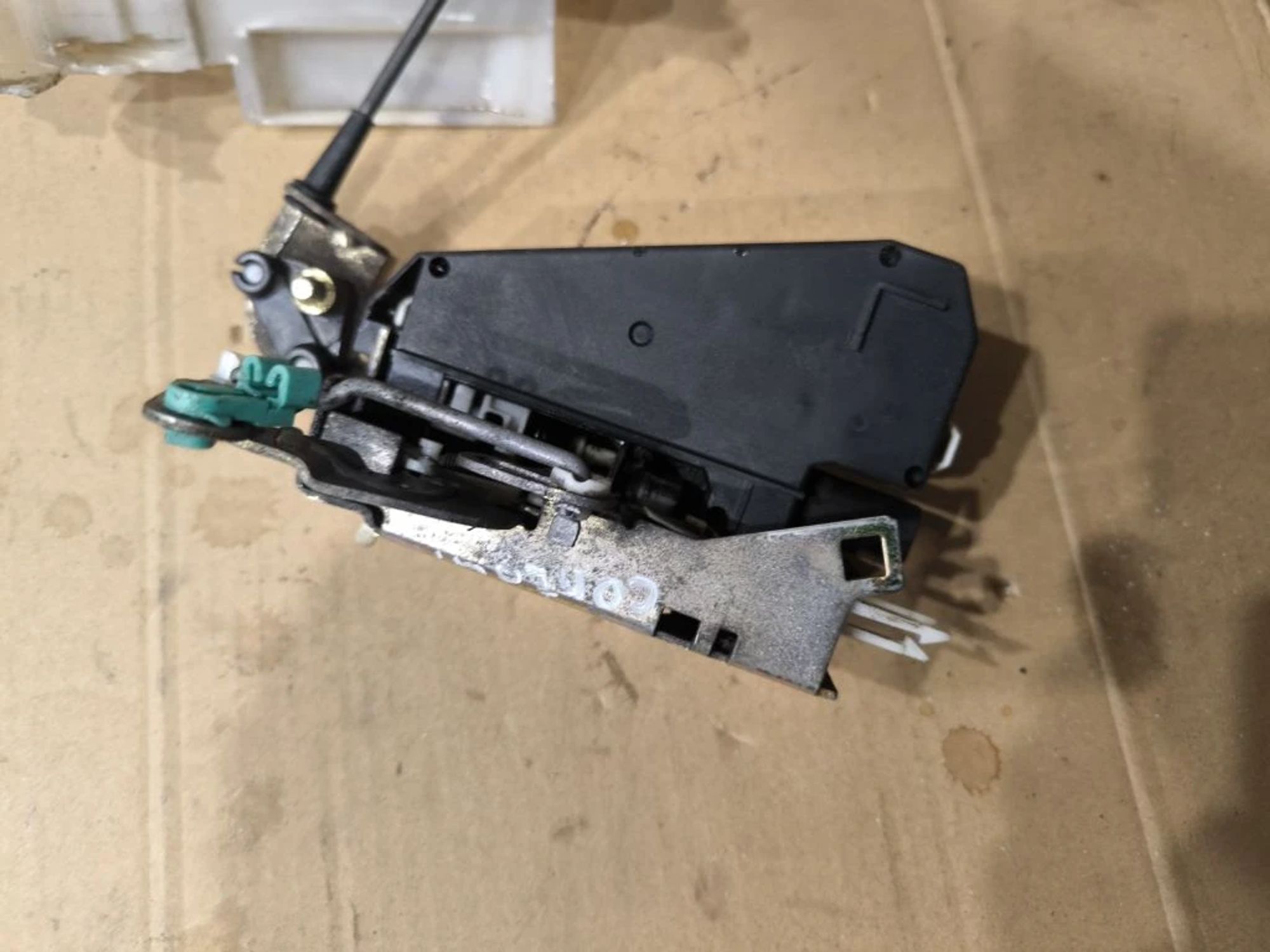https://ycs.partsauto.market/partsauto-images/thmbs/userImages/d89d66a30f14dbad161fb7a986aa0fe5/part/356a983d-15cf-43db-b28a-f78275a508ff_1776922668554.jpg