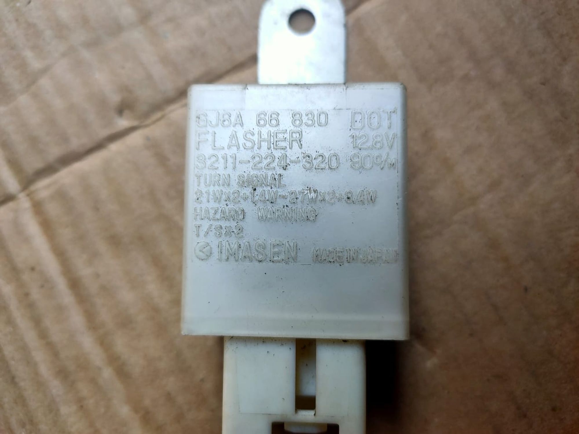 https://ycs.partsauto.market/partsauto-images/thmbs/userImages/d89d66a30f14dbad161fb7a986aa0fe5/part/35716c8a-7b2e-4c76-b57d-a61b094f3235_1718714542026.jpg