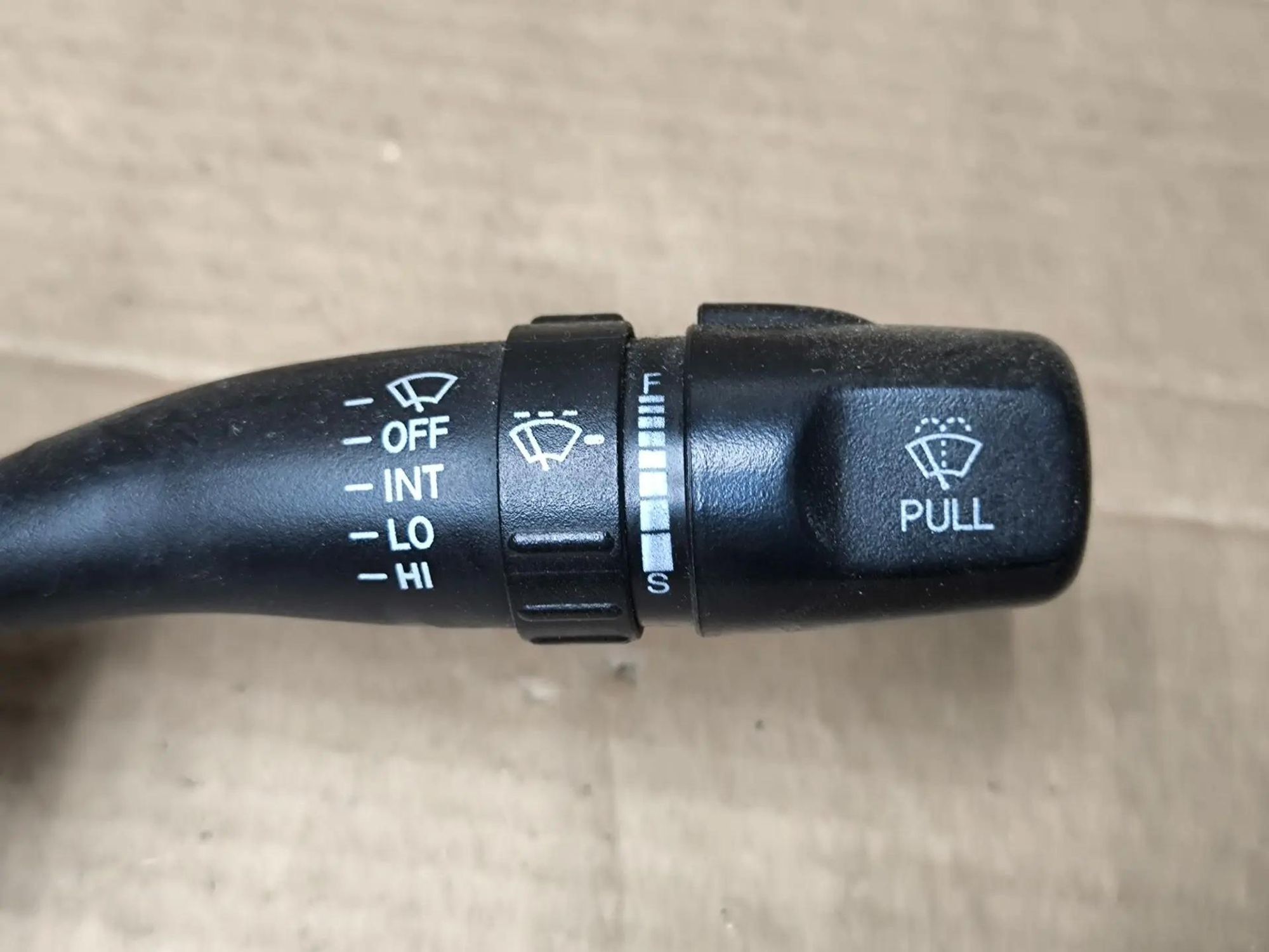 https://ycs.partsauto.market/partsauto-images/thmbs/userImages/d89d66a30f14dbad161fb7a986aa0fe5/part/36147d74-0115-401d-894e-0ba152b3751c_1786266229587.jpg