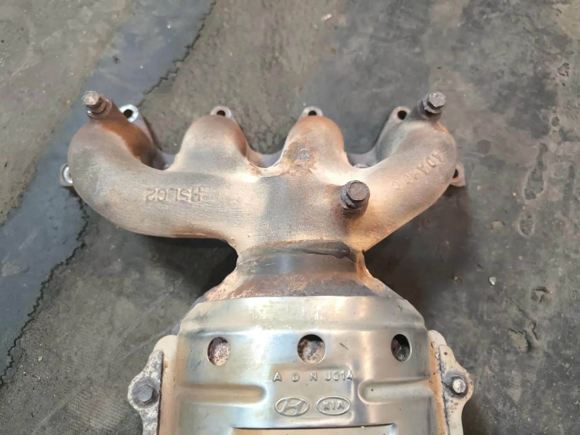 https://ycs.partsauto.market/partsauto-images/thmbs/userImages/d89d66a30f14dbad161fb7a986aa0fe5/part/3692e94f-ce3d-421b-8133-063e9e41a5a5_1786119520539.jpg