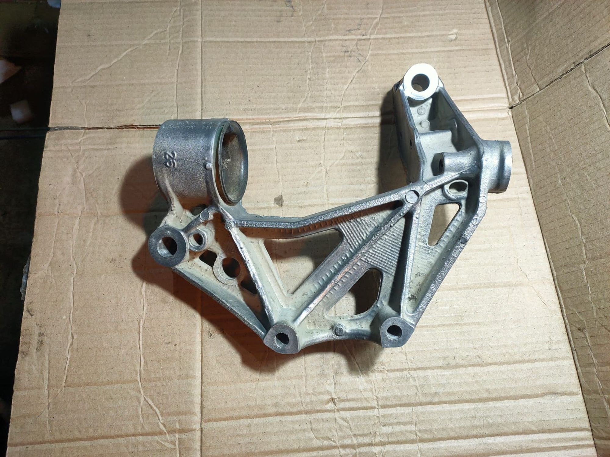 https://ycs.partsauto.market/partsauto-images/thmbs/userImages/d89d66a30f14dbad161fb7a986aa0fe5/part/371d4186-043c-484c-8ef6-b5667743ed98_1699606109832.jpg