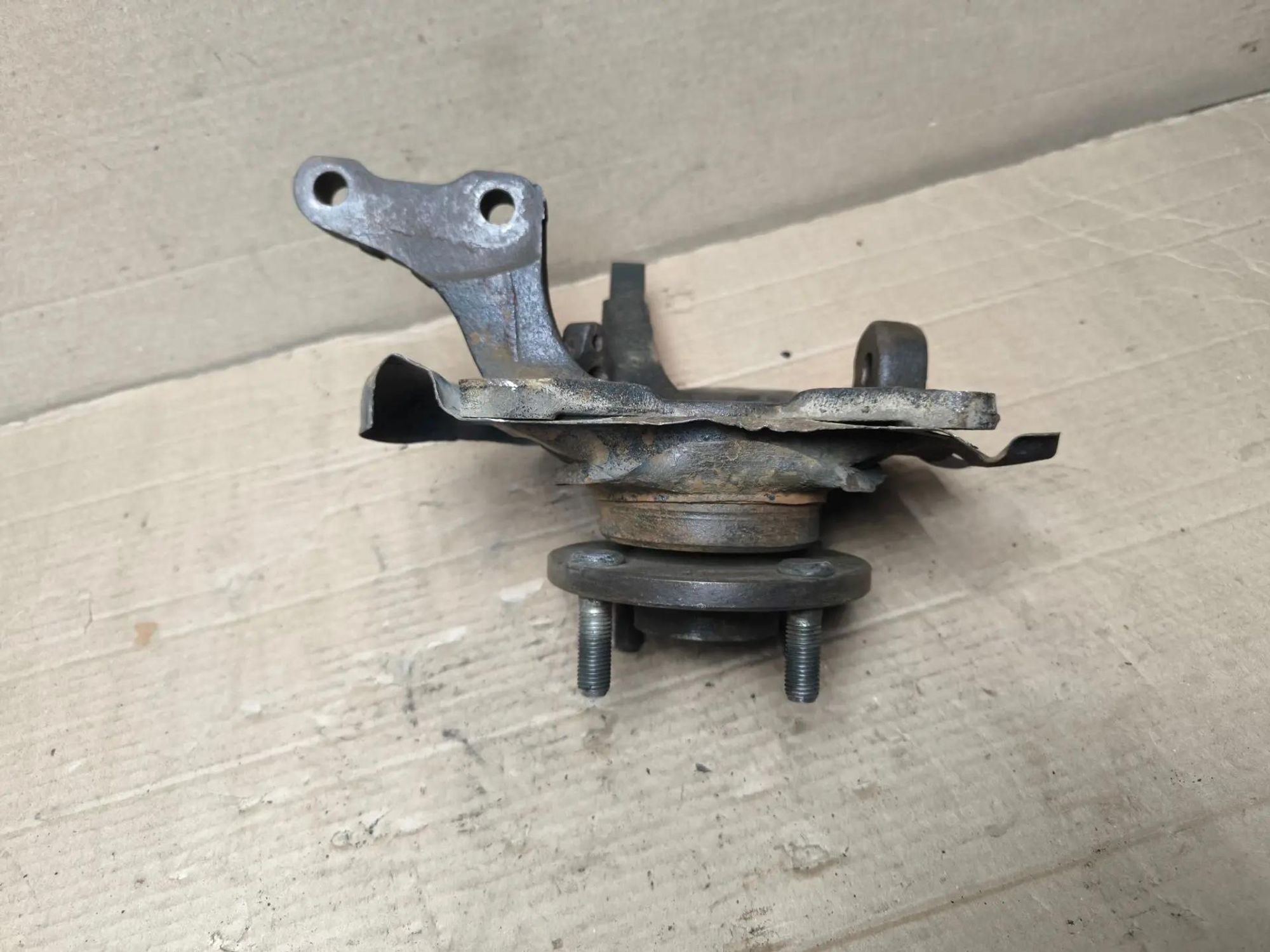 https://ycs.partsauto.market/partsauto-images/thmbs/userImages/d89d66a30f14dbad161fb7a986aa0fe5/part/37447cd8-f680-4bf7-8070-c4ef1f4f9407_1787029914023.jpg