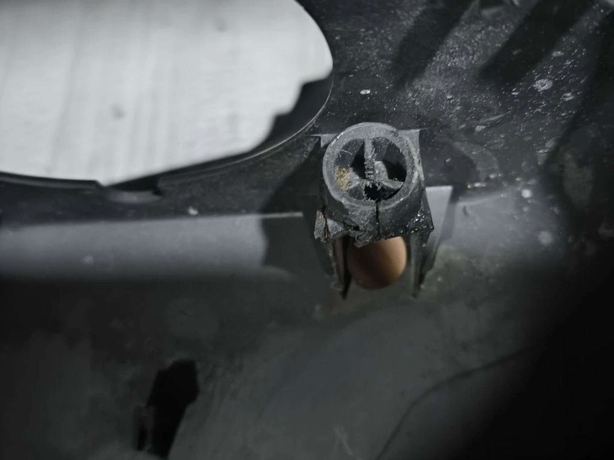 https://ycs.partsauto.market/partsauto-images/thmbs/userImages/d89d66a30f14dbad161fb7a986aa0fe5/part/37b5df60-aa8f-4ea2-8ac0-9db8e16a7259_1779798273044.jpg