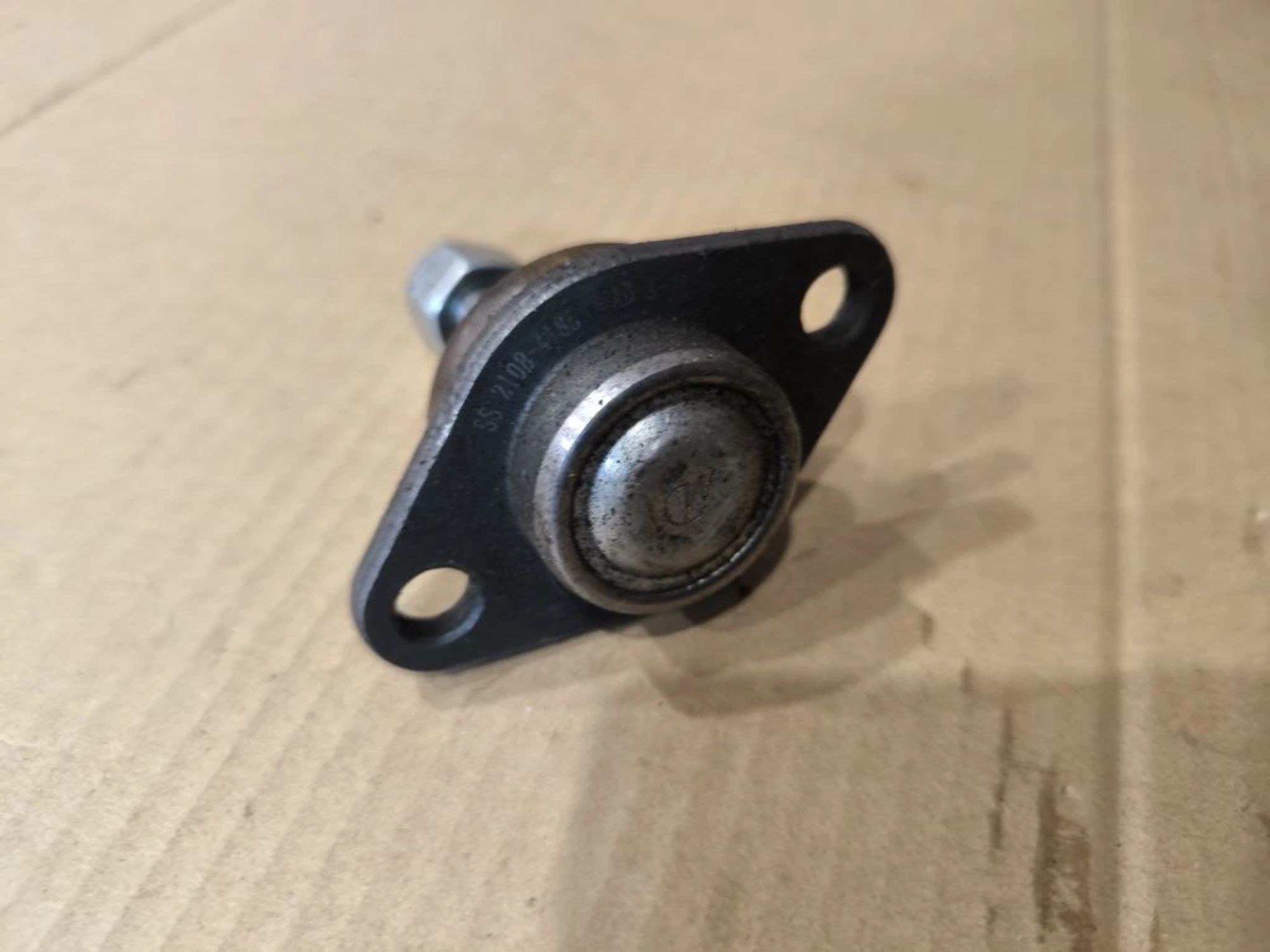 https://ycs.partsauto.market/partsauto-images/thmbs/userImages/d89d66a30f14dbad161fb7a986aa0fe5/part/37f9d8da-57cc-41ca-b1ee-5ecb9797b8f9_1777899421946.jpg