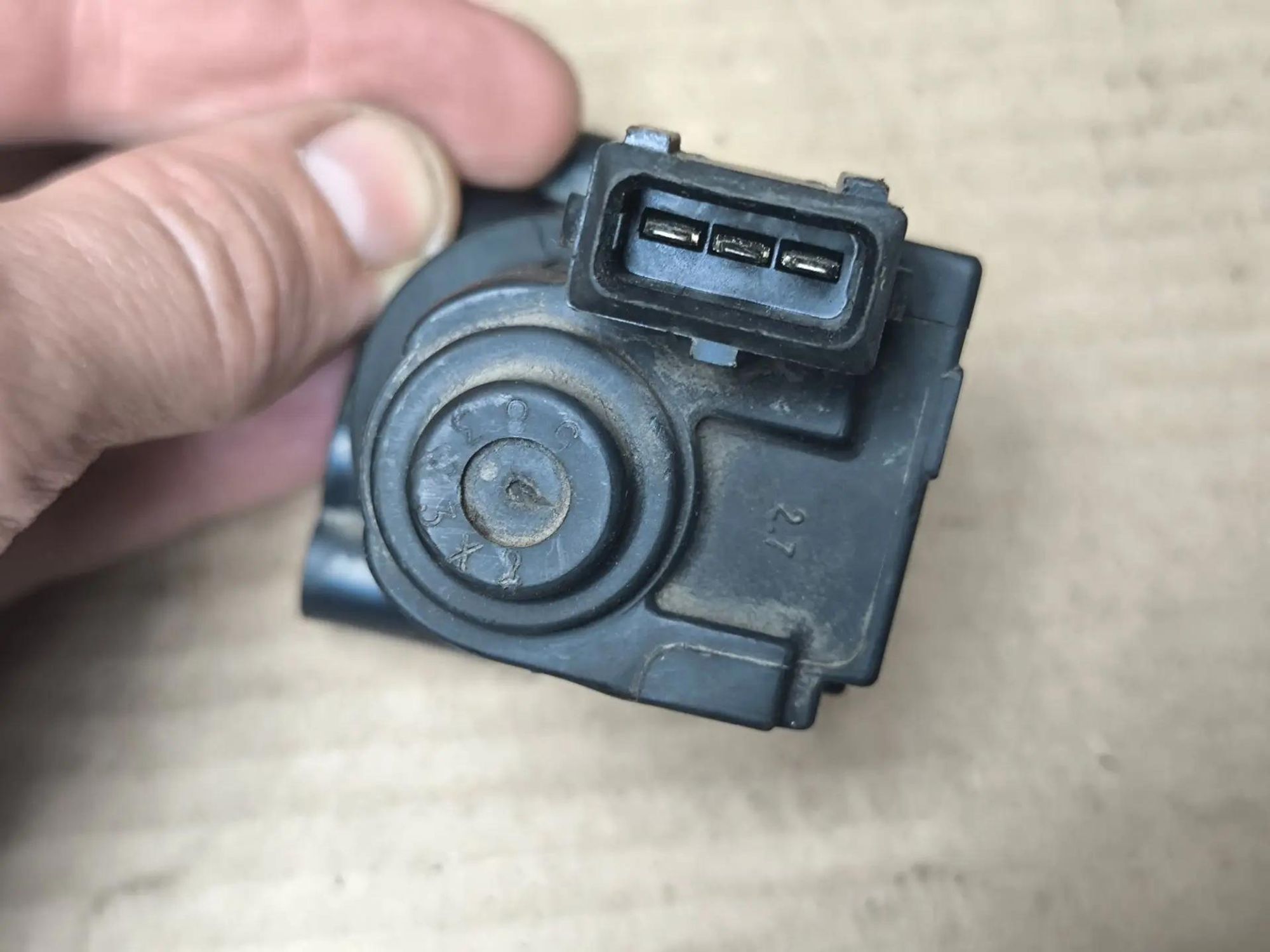 https://ycs.partsauto.market/partsauto-images/thmbs/userImages/d89d66a30f14dbad161fb7a986aa0fe5/part/38b674ac-4938-4946-b17e-2f4957fca586_1786976600881.jpg