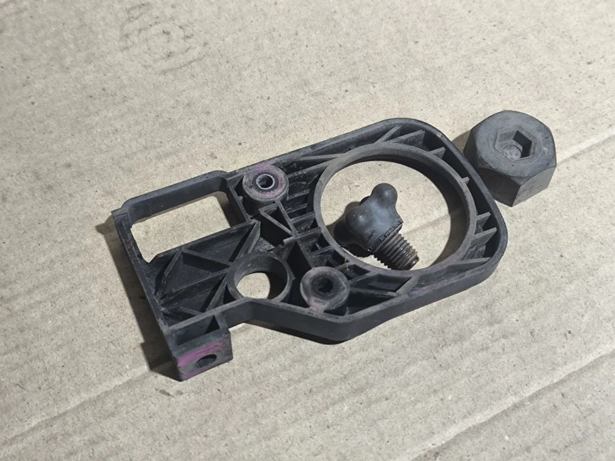 https://ycs.partsauto.market/partsauto-images/thmbs/userImages/d89d66a30f14dbad161fb7a986aa0fe5/part/3aa6dc07-24e4-4624-b8d7-d43115785c75_1780928572385.jpg