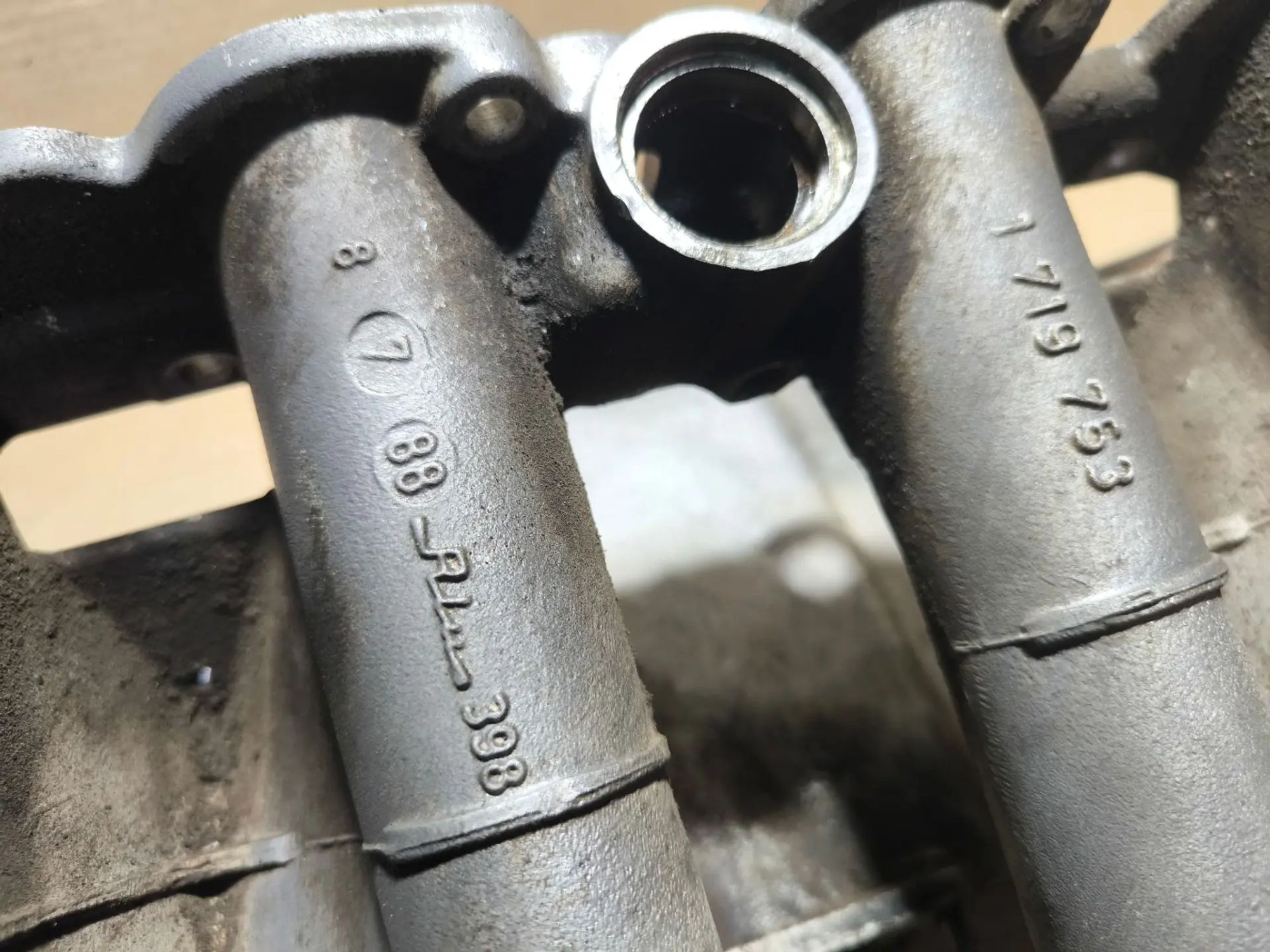 https://ycs.partsauto.market/partsauto-images/thmbs/userImages/d89d66a30f14dbad161fb7a986aa0fe5/part/3b177a41-6b6f-4b31-a597-a256787caf89_1783057055142.jpg