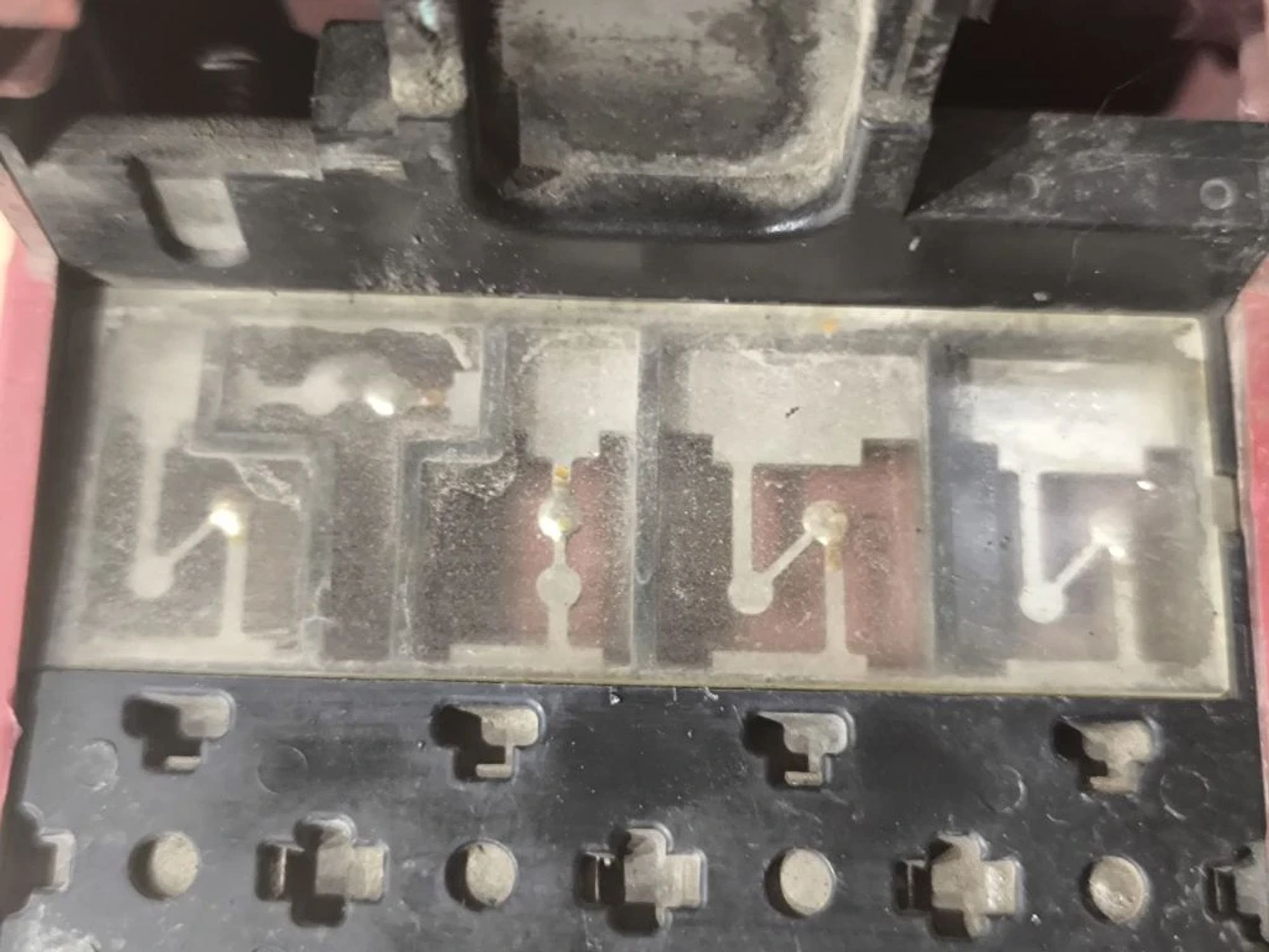 https://ycs.partsauto.market/partsauto-images/thmbs/userImages/d89d66a30f14dbad161fb7a986aa0fe5/part/3b90855a-7ab2-4dbe-80a7-965b39e684ad_1776749289100.jpg