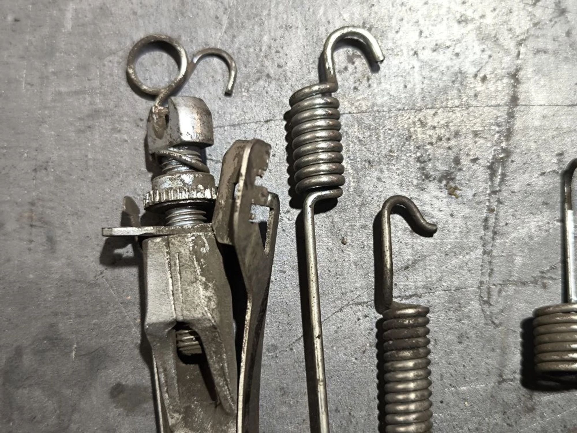https://ycs.partsauto.market/partsauto-images/thmbs/userImages/d89d66a30f14dbad161fb7a986aa0fe5/part/3d552e28-caa8-47ad-8dd0-a57e2ea35c63_1780468216855.jpg