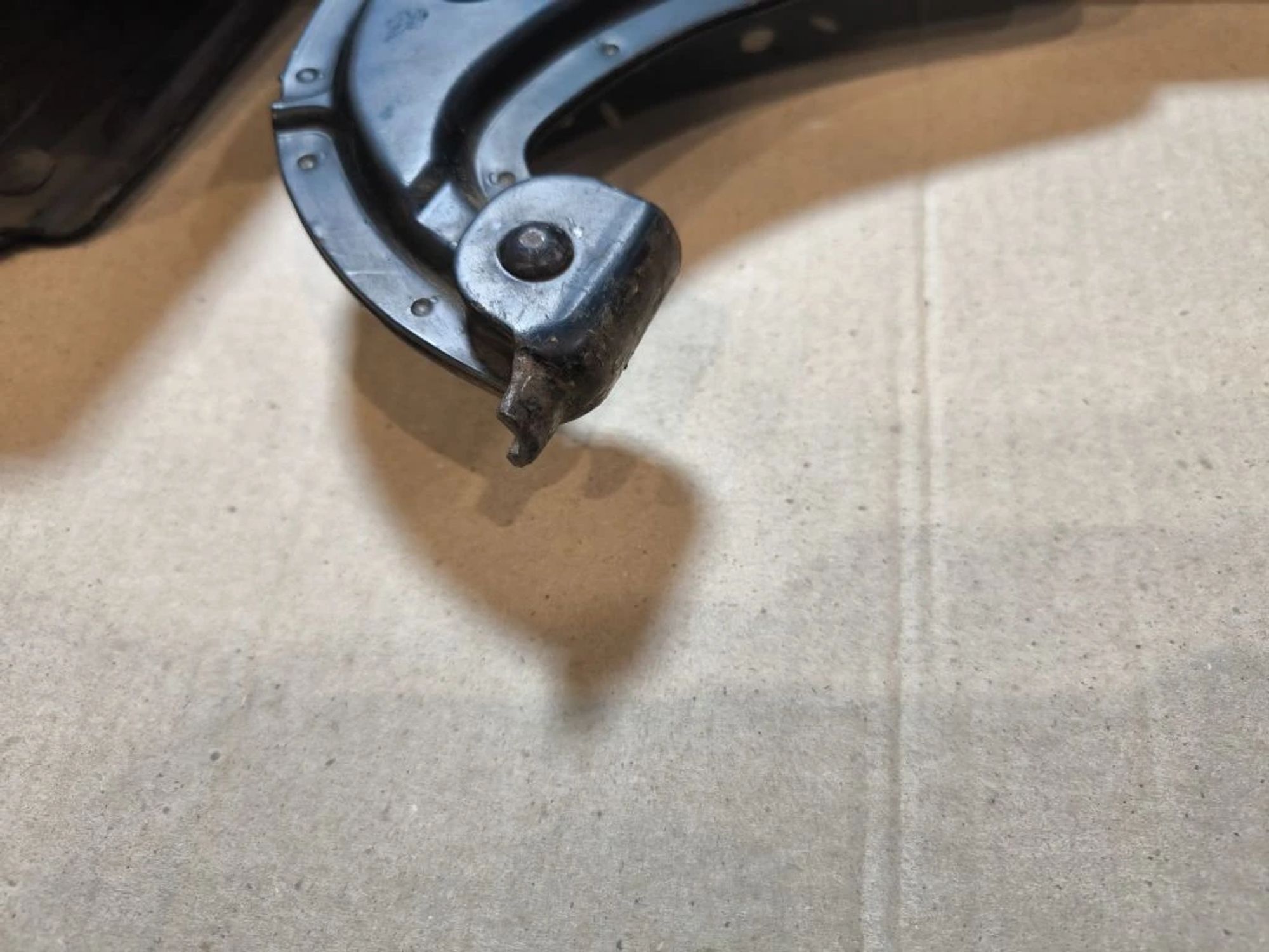 https://ycs.partsauto.market/partsauto-images/thmbs/userImages/d89d66a30f14dbad161fb7a986aa0fe5/part/3d81b31b-faaf-4f9b-8e9b-603954b61d21_1780571531479.jpg