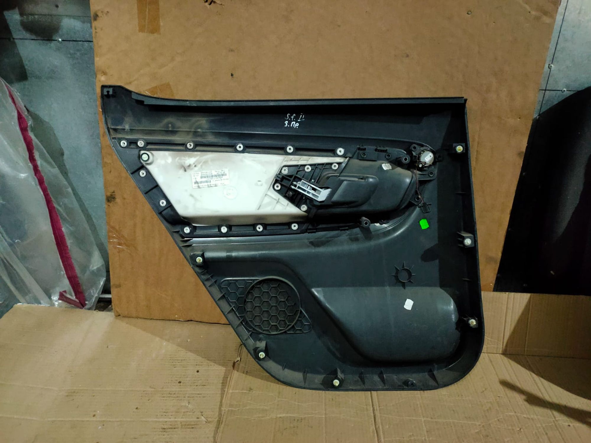 https://ycs.partsauto.market/partsauto-images/thmbs/userImages/d89d66a30f14dbad161fb7a986aa0fe5/part/3e1e3646-71a6-4fea-93fe-3e23636cda07_1702462846978.jpg