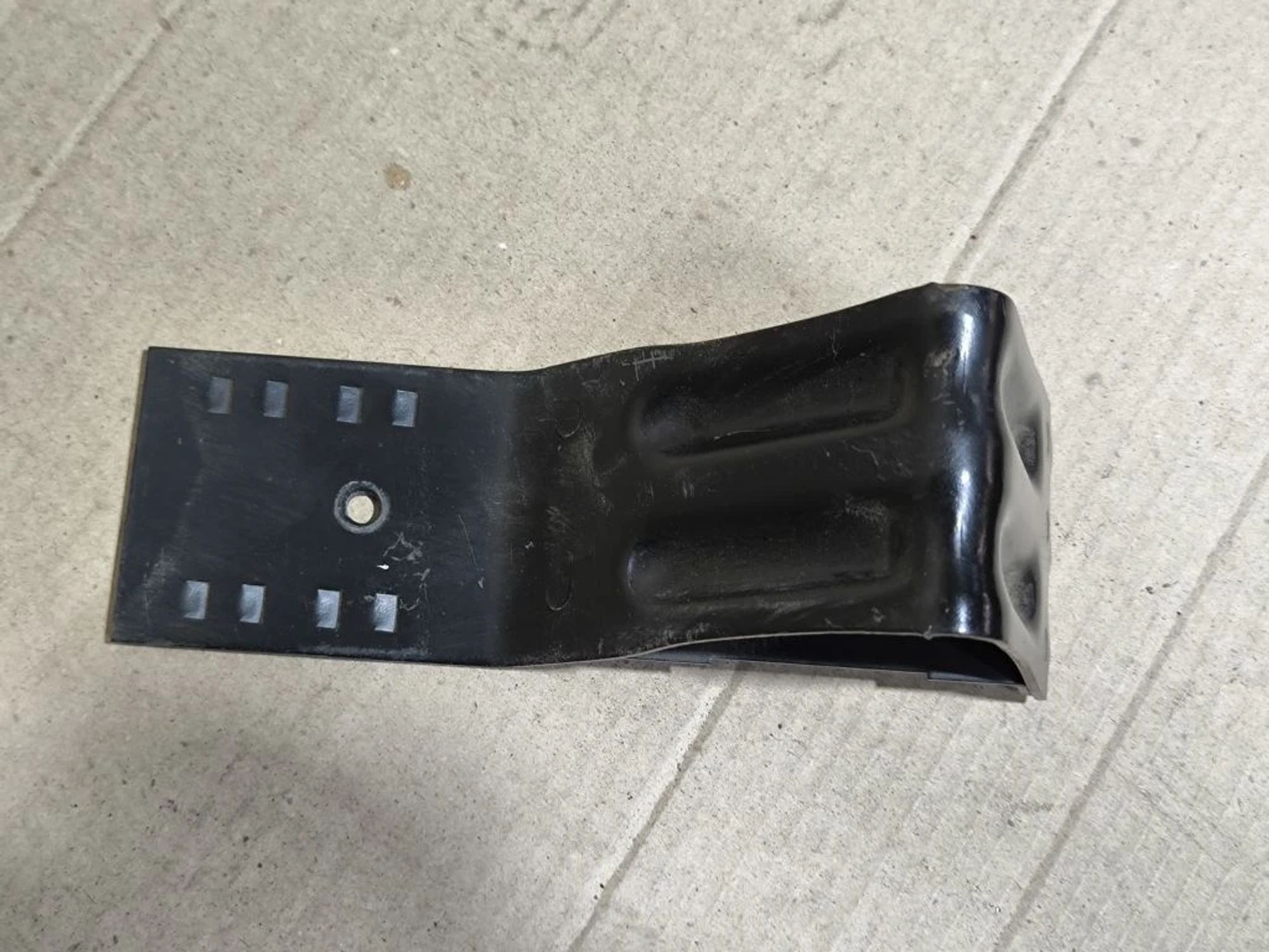 https://ycs.partsauto.market/partsauto-images/thmbs/userImages/d89d66a30f14dbad161fb7a986aa0fe5/part/3e965aa7-c7d1-4b50-ab5f-b306dcf7644a_1780931565052.jpg