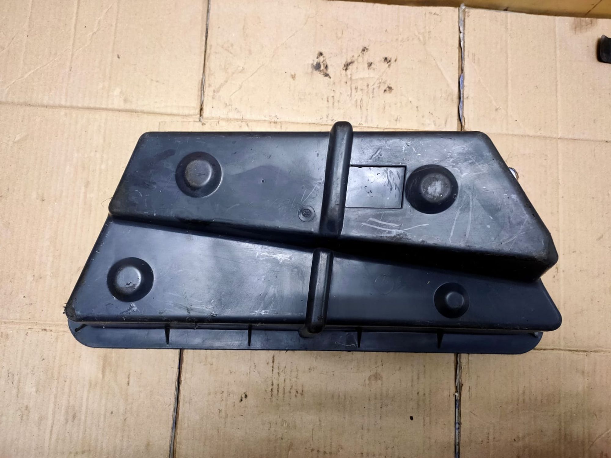 https://ycs.partsauto.market/partsauto-images/thmbs/userImages/d89d66a30f14dbad161fb7a986aa0fe5/part/3f53c0da-d690-4fdf-8492-98a4569c1524_1743511317609.jpg