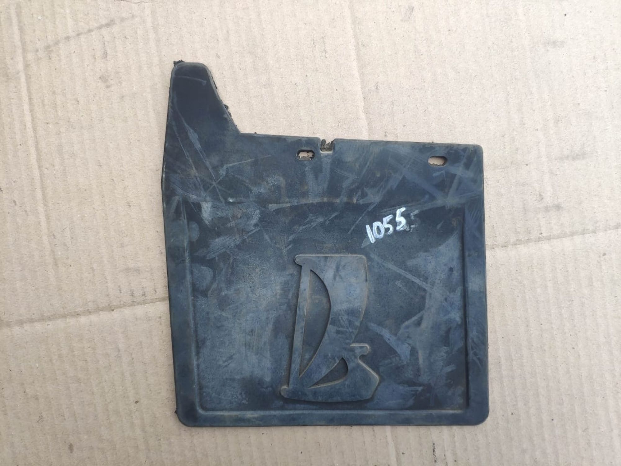 https://ycs.partsauto.market/partsauto-images/thmbs/userImages/d89d66a30f14dbad161fb7a986aa0fe5/part/4011d2f8-def5-479e-bcac-35fa9872246a_1710826287916.jpg