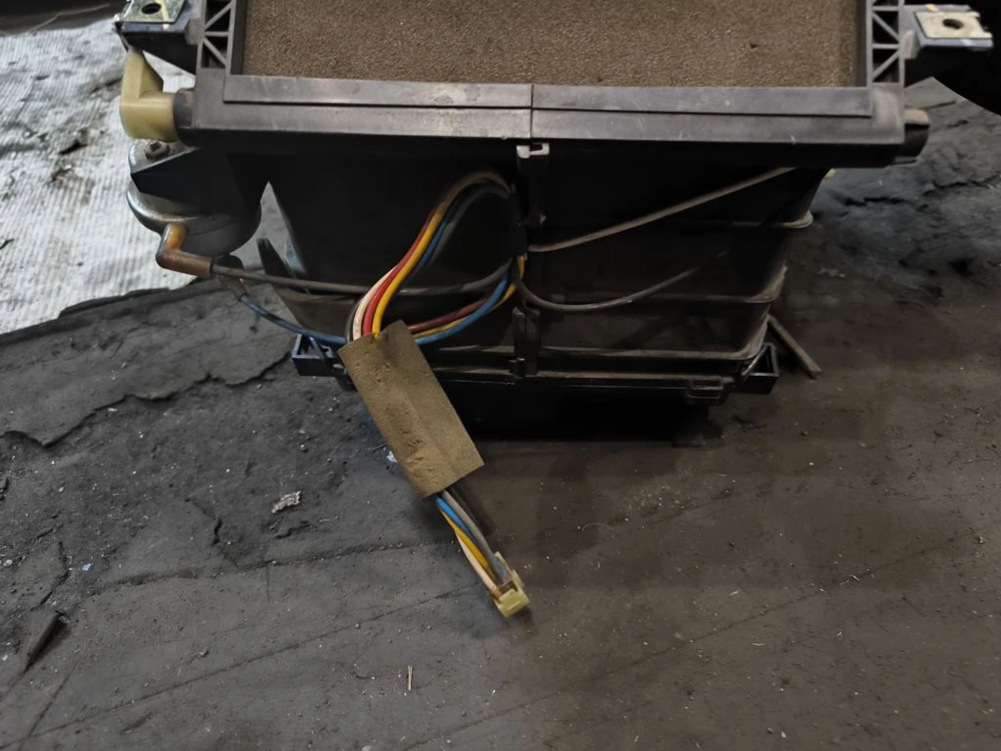 https://ycs.partsauto.market/partsauto-images/thmbs/userImages/d89d66a30f14dbad161fb7a986aa0fe5/part/4038e6e3-e39b-4d24-b81b-0f66dd000430_1776759962045.jpg