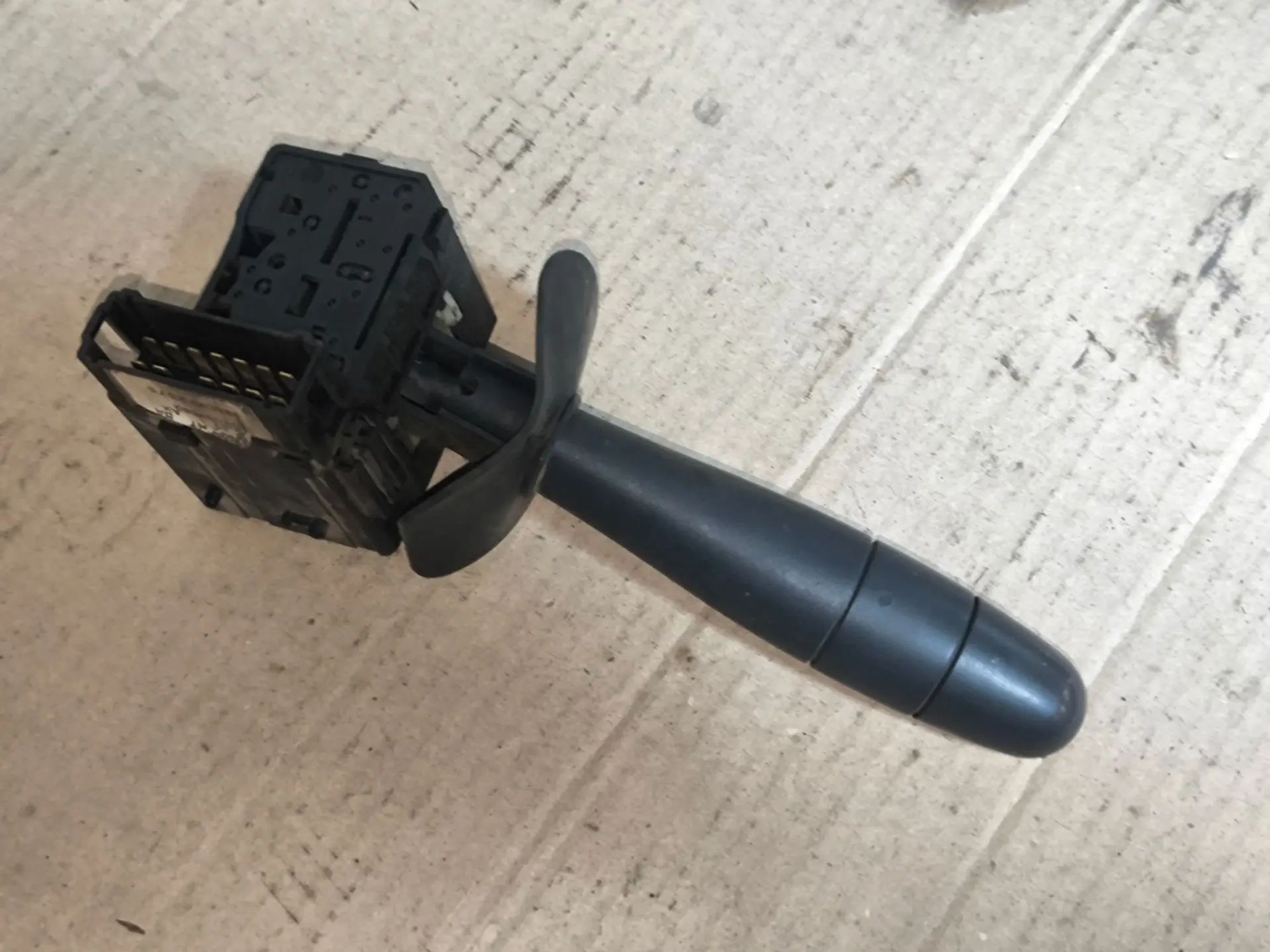 https://ycs.partsauto.market/partsauto-images/thmbs/userImages/d89d66a30f14dbad161fb7a986aa0fe5/part/404cac39-8634-47de-914d-24dd390b476c_1781677811494.jpg