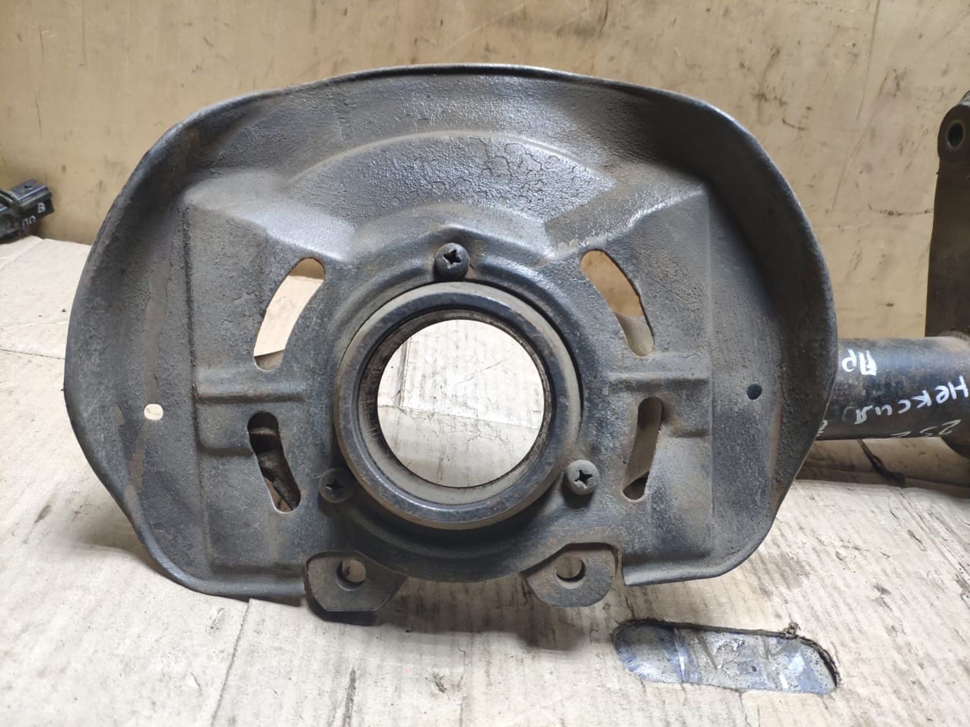 https://ycs.partsauto.market/partsauto-images/thmbs/userImages/d89d66a30f14dbad161fb7a986aa0fe5/part/40f38028-237c-4870-8fce-058c36d871fc_1744028186693.jpg