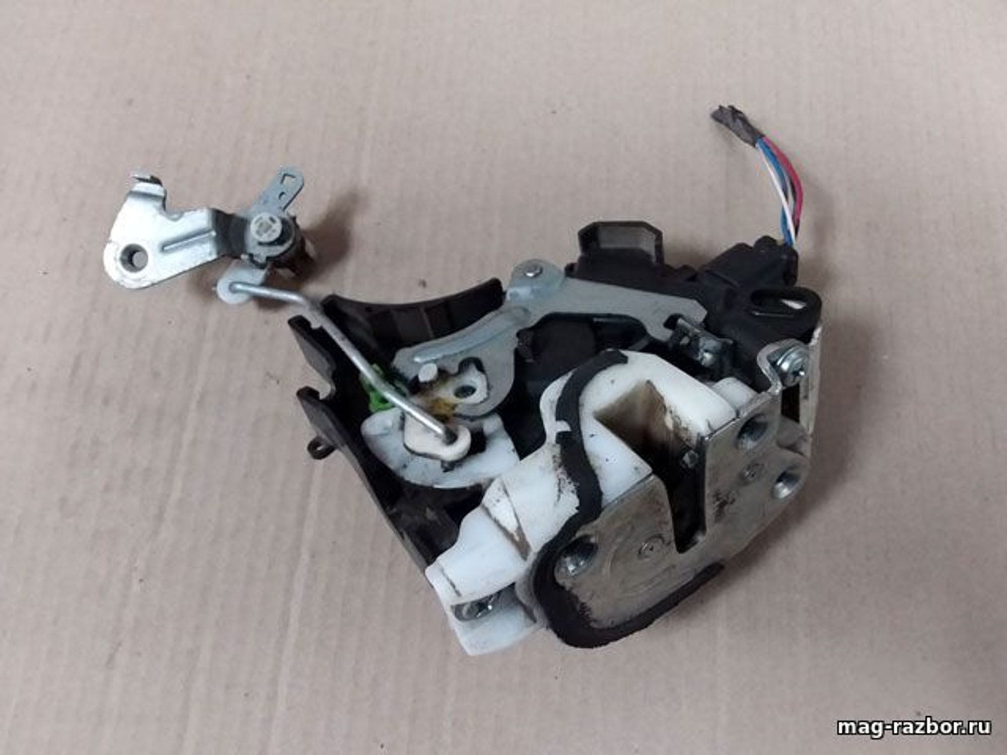https://ycs.partsauto.market/partsauto-images/thmbs/userImages/d89d66a30f14dbad161fb7a986aa0fe5/part/412926d2-2dfa-48ea-bb4b-04925dbdf5b7_1720539769818.jpg