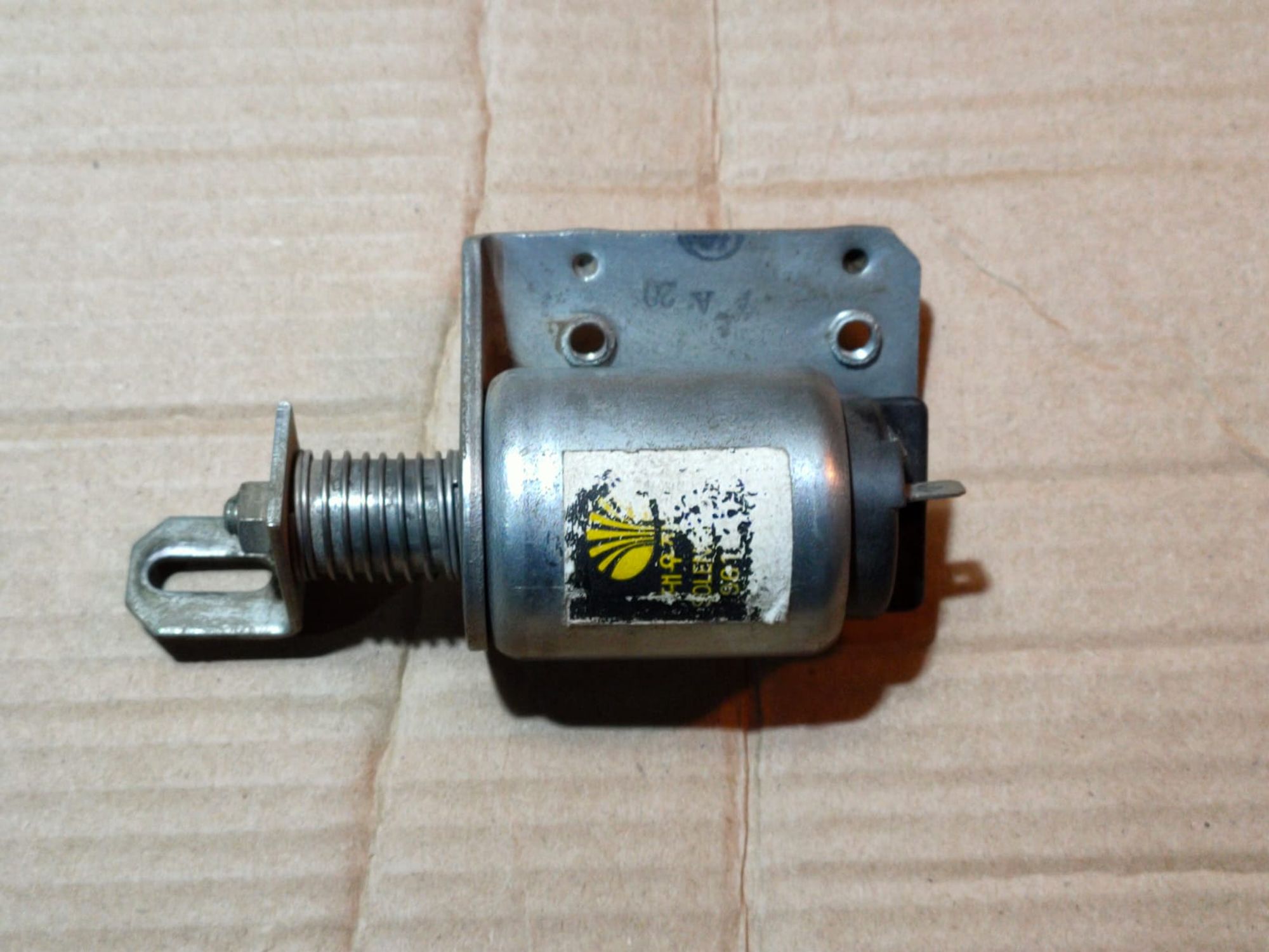 https://ycs.partsauto.market/partsauto-images/thmbs/userImages/d89d66a30f14dbad161fb7a986aa0fe5/part/42d3dfc2-d81c-4bf3-b5e3-fe96f93df231_1731321695464.jpg