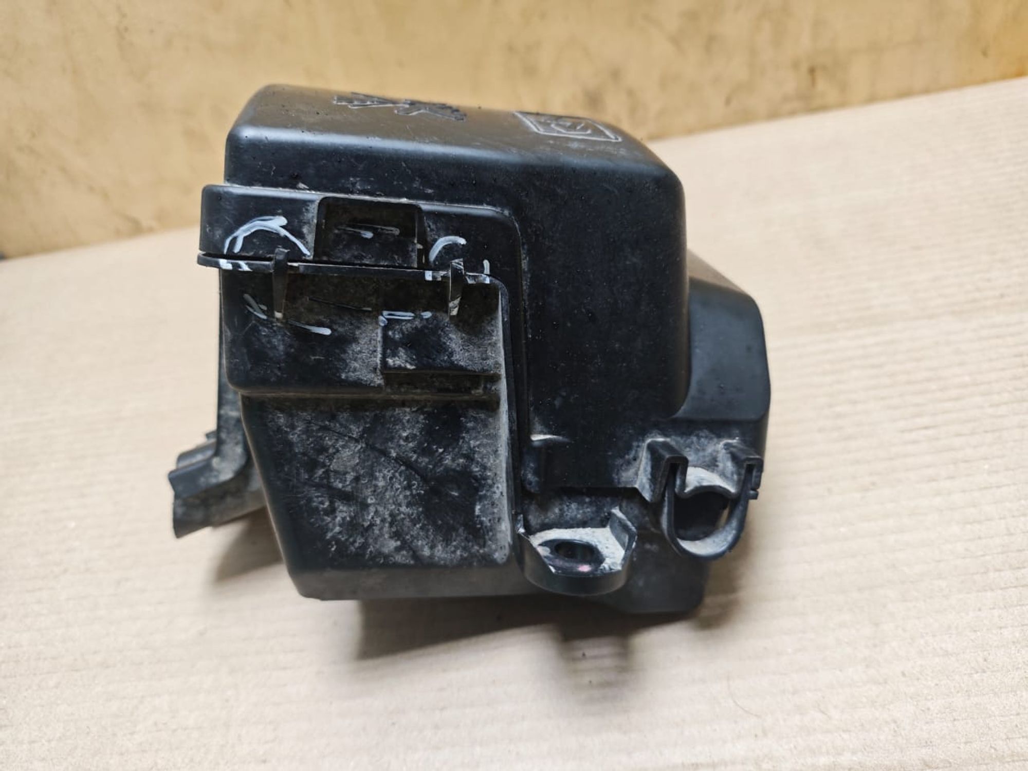 https://ycs.partsauto.market/partsauto-images/thmbs/userImages/d89d66a30f14dbad161fb7a986aa0fe5/part/430bf63d-1526-4b96-a574-13ac78370e83_1766061759365.jpg