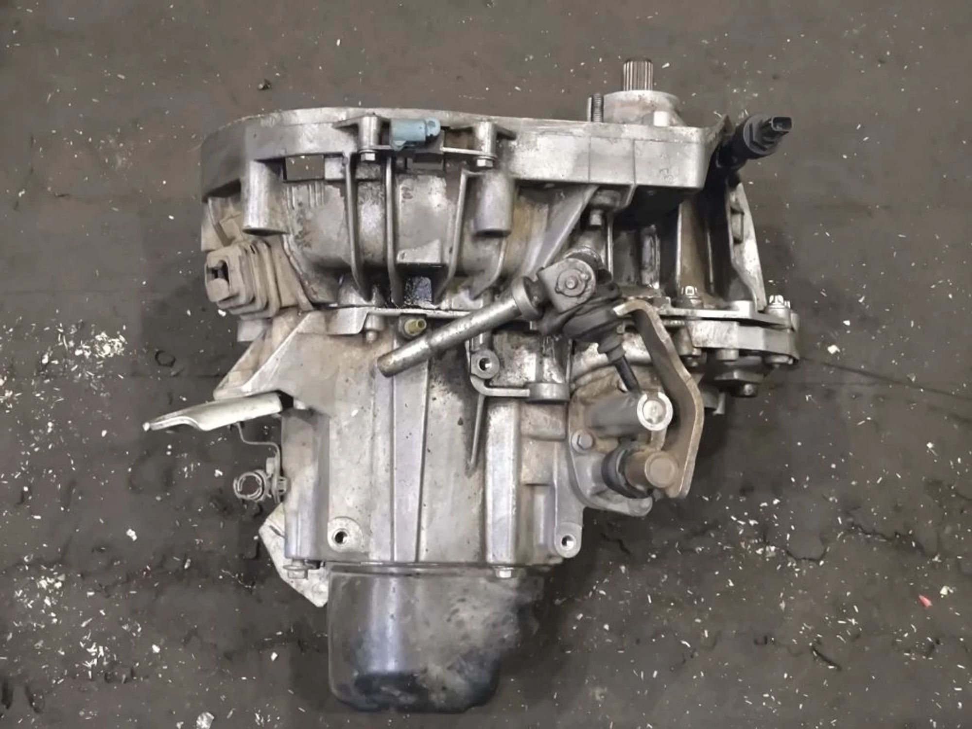https://ycs.partsauto.market/partsauto-images/thmbs/userImages/d89d66a30f14dbad161fb7a986aa0fe5/part/43a40aa4-e1bb-4811-babf-1632601b09a6_1780231423765.jpg