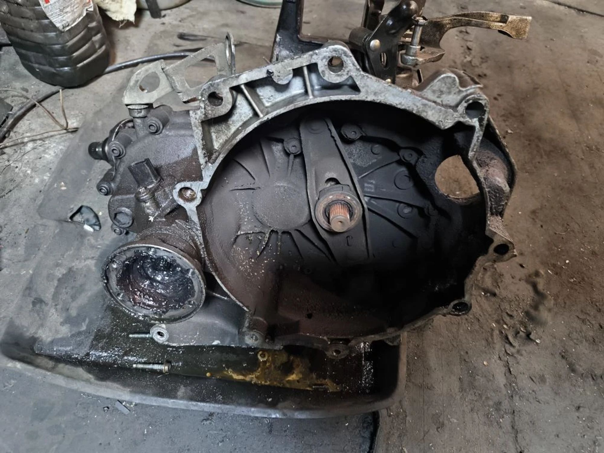 https://ycs.partsauto.market/partsauto-images/thmbs/userImages/d89d66a30f14dbad161fb7a986aa0fe5/part/449c28cf-cad8-424d-b08c-0d9f6056b36a_1777286897610.jpg