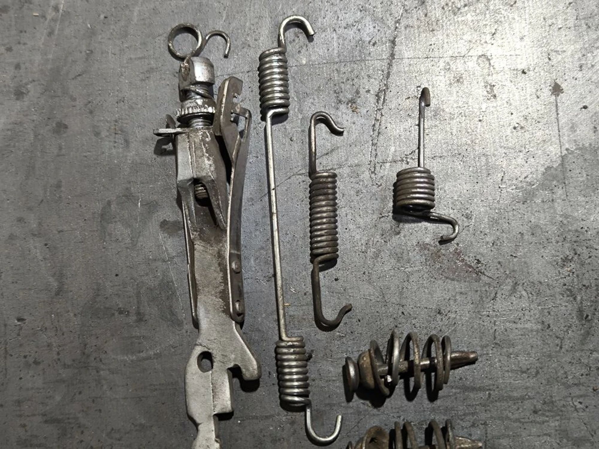 https://ycs.partsauto.market/partsauto-images/thmbs/userImages/d89d66a30f14dbad161fb7a986aa0fe5/part/457f6f26-72e5-40aa-936d-9dd13a8c6c9d_1780468218846.jpg