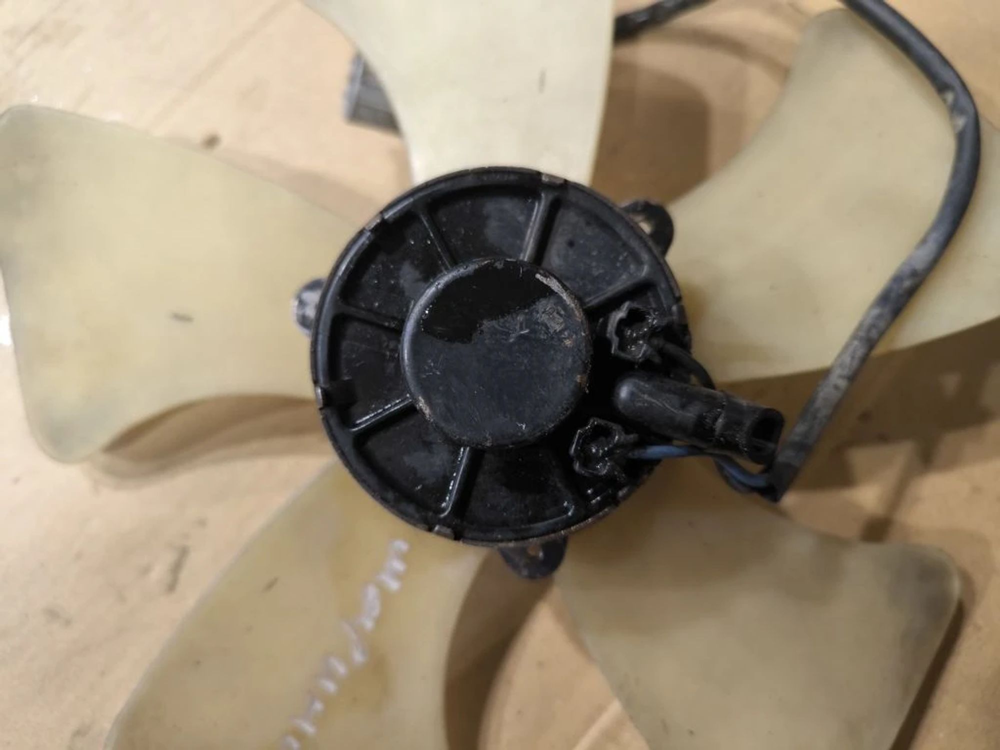 https://ycs.partsauto.market/partsauto-images/thmbs/userImages/d89d66a30f14dbad161fb7a986aa0fe5/part/45aa2bd3-ee62-40b5-8626-3a2c3b40215e_1776922510174.jpg