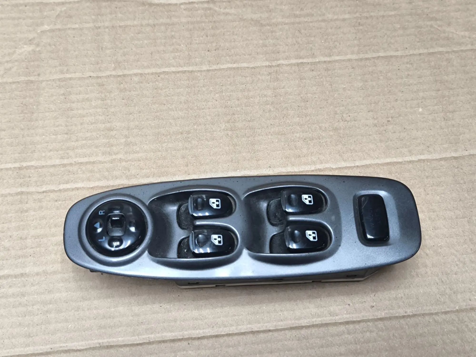 https://ycs.partsauto.market/partsauto-images/thmbs/userImages/d89d66a30f14dbad161fb7a986aa0fe5/part/4697aada-4649-422c-9dba-870933fab646_1784893329348.jpg
