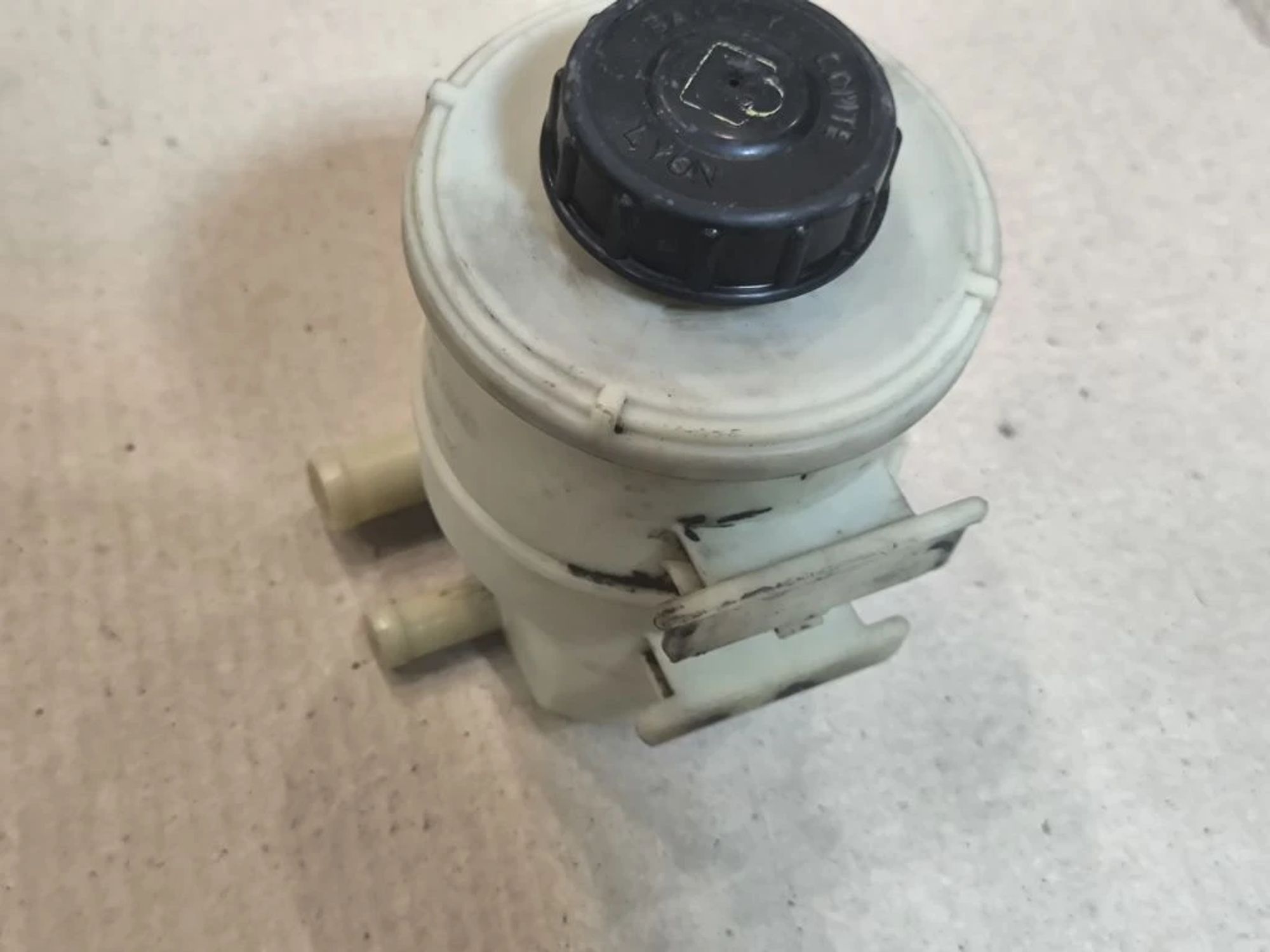 https://ycs.partsauto.market/partsauto-images/thmbs/userImages/d89d66a30f14dbad161fb7a986aa0fe5/part/46f89bc4-c9a1-45f1-8f10-4b722f36bb7d_1779948161960.jpg