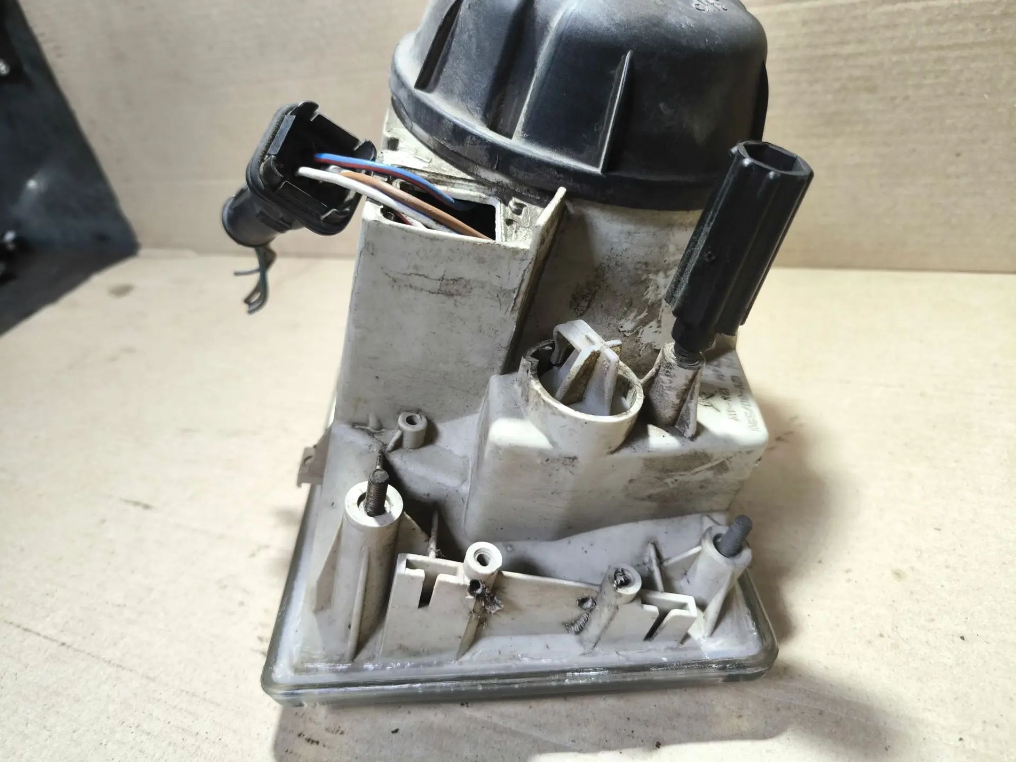 https://ycs.partsauto.market/partsauto-images/thmbs/userImages/d89d66a30f14dbad161fb7a986aa0fe5/part/474e804c-d696-4a51-8cc0-4133e695b657_1782998911785.jpg