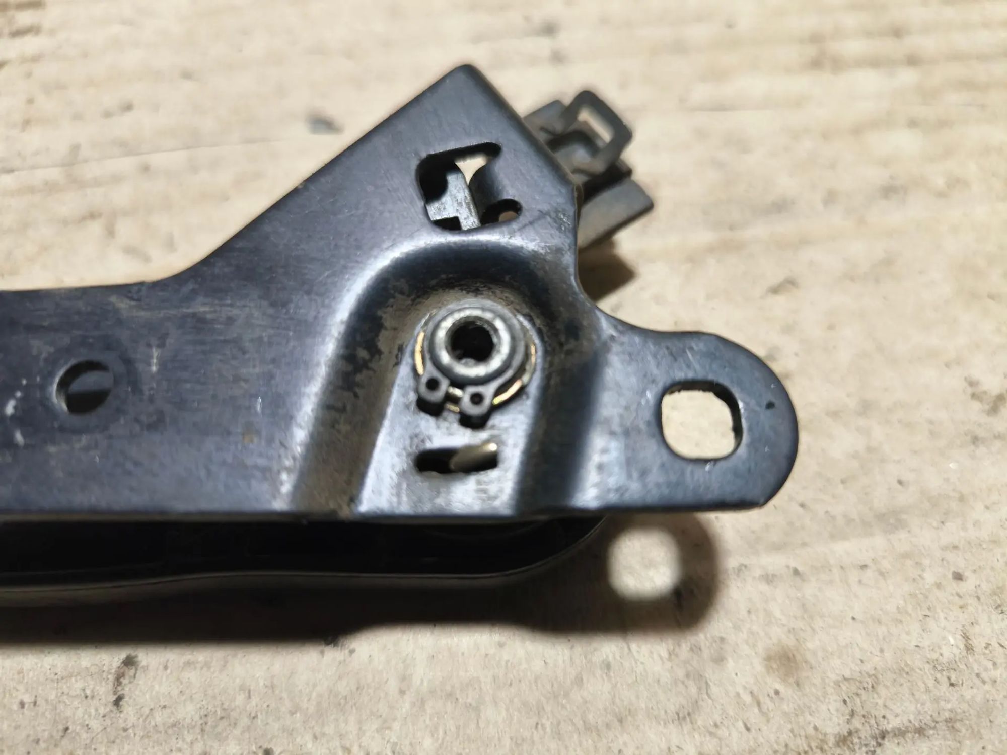 https://ycs.partsauto.market/partsauto-images/thmbs/userImages/d89d66a30f14dbad161fb7a986aa0fe5/part/48194d13-710d-4aa9-86a3-e5870a2c141e_1783434685217.jpg
