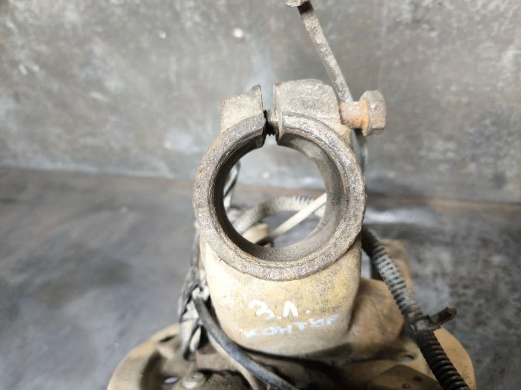https://ycs.partsauto.market/partsauto-images/thmbs/userImages/d89d66a30f14dbad161fb7a986aa0fe5/part/494ab8c1-fe13-477e-a720-675a656fd6f8_1776840409987.jpg