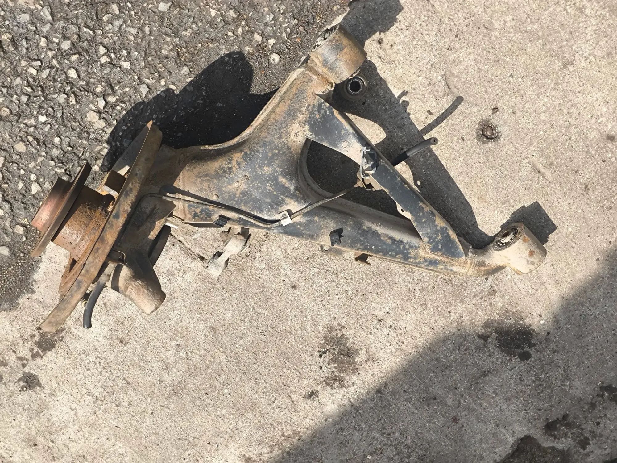 https://ycs.partsauto.market/partsauto-images/thmbs/userImages/d89d66a30f14dbad161fb7a986aa0fe5/part/49a4f1de-320d-4c98-bef6-b75d81931fa0_1783528528531.jpg