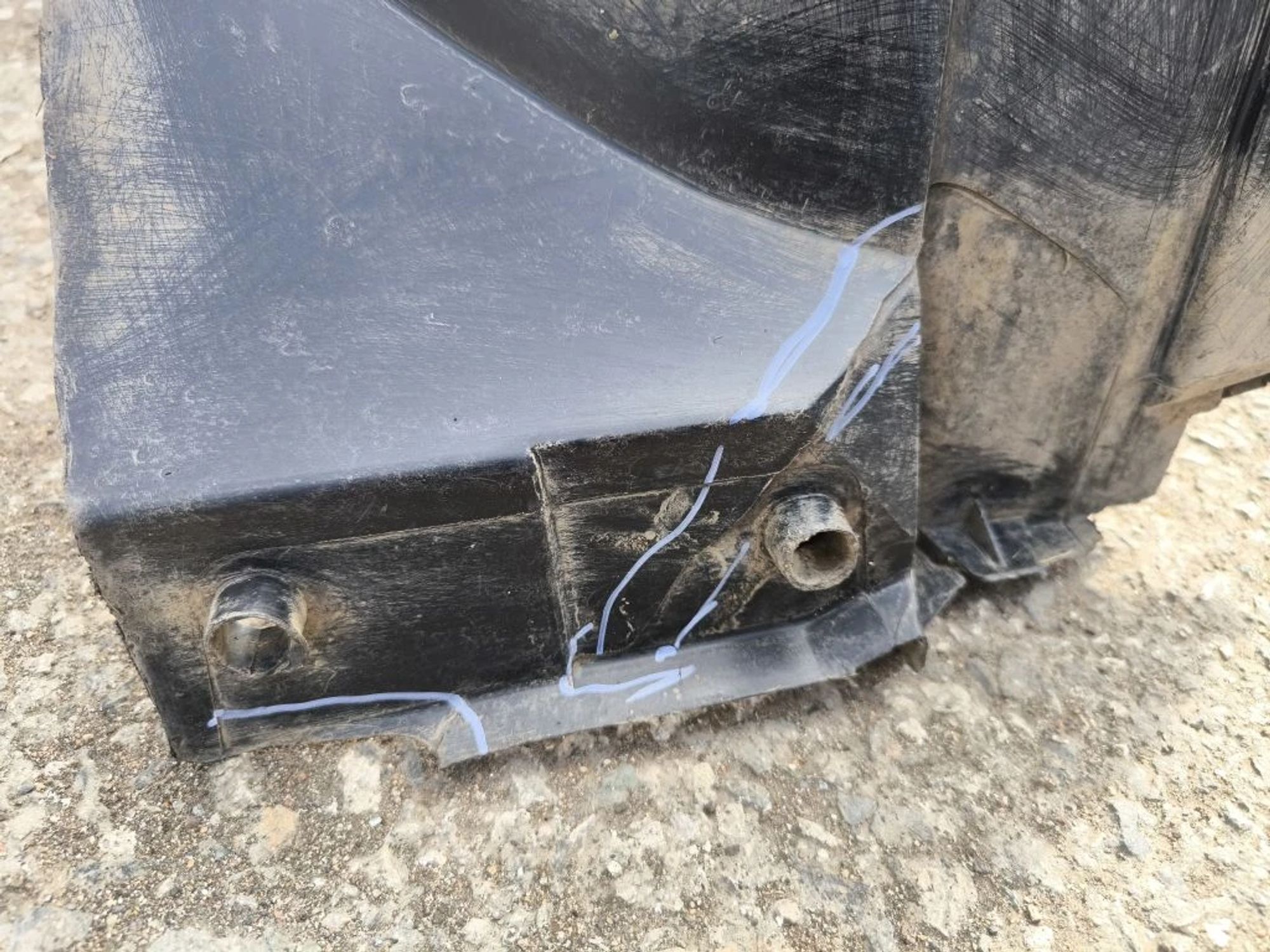 https://ycs.partsauto.market/partsauto-images/thmbs/userImages/d89d66a30f14dbad161fb7a986aa0fe5/part/4ae57308-1ba7-4919-90c0-2f80bb186810_1776158163420.jpg