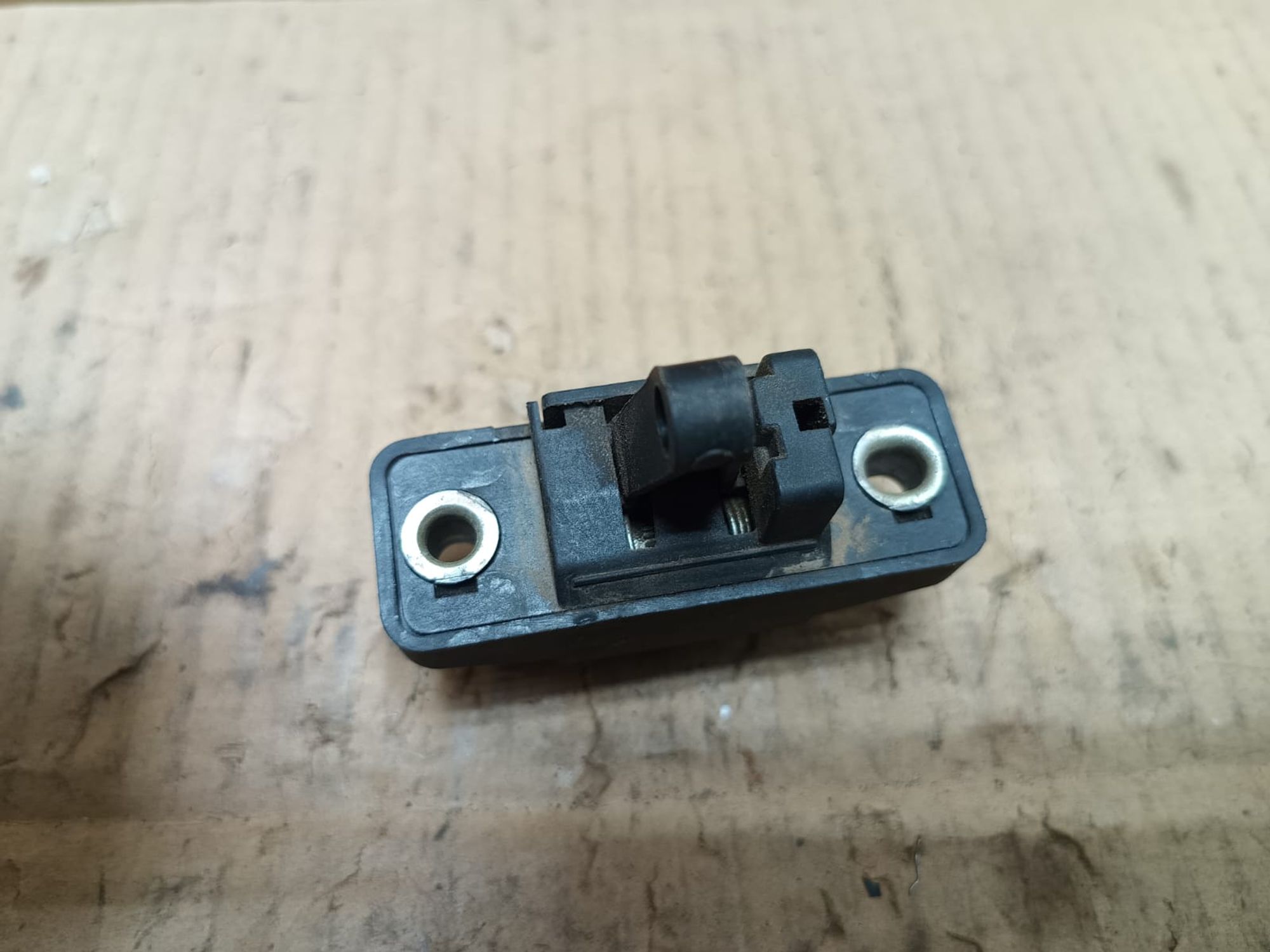 https://ycs.partsauto.market/partsauto-images/thmbs/userImages/d89d66a30f14dbad161fb7a986aa0fe5/part/4bcd8921-b11f-4527-a82b-135c2dd8f40b_1739513754086.jpg