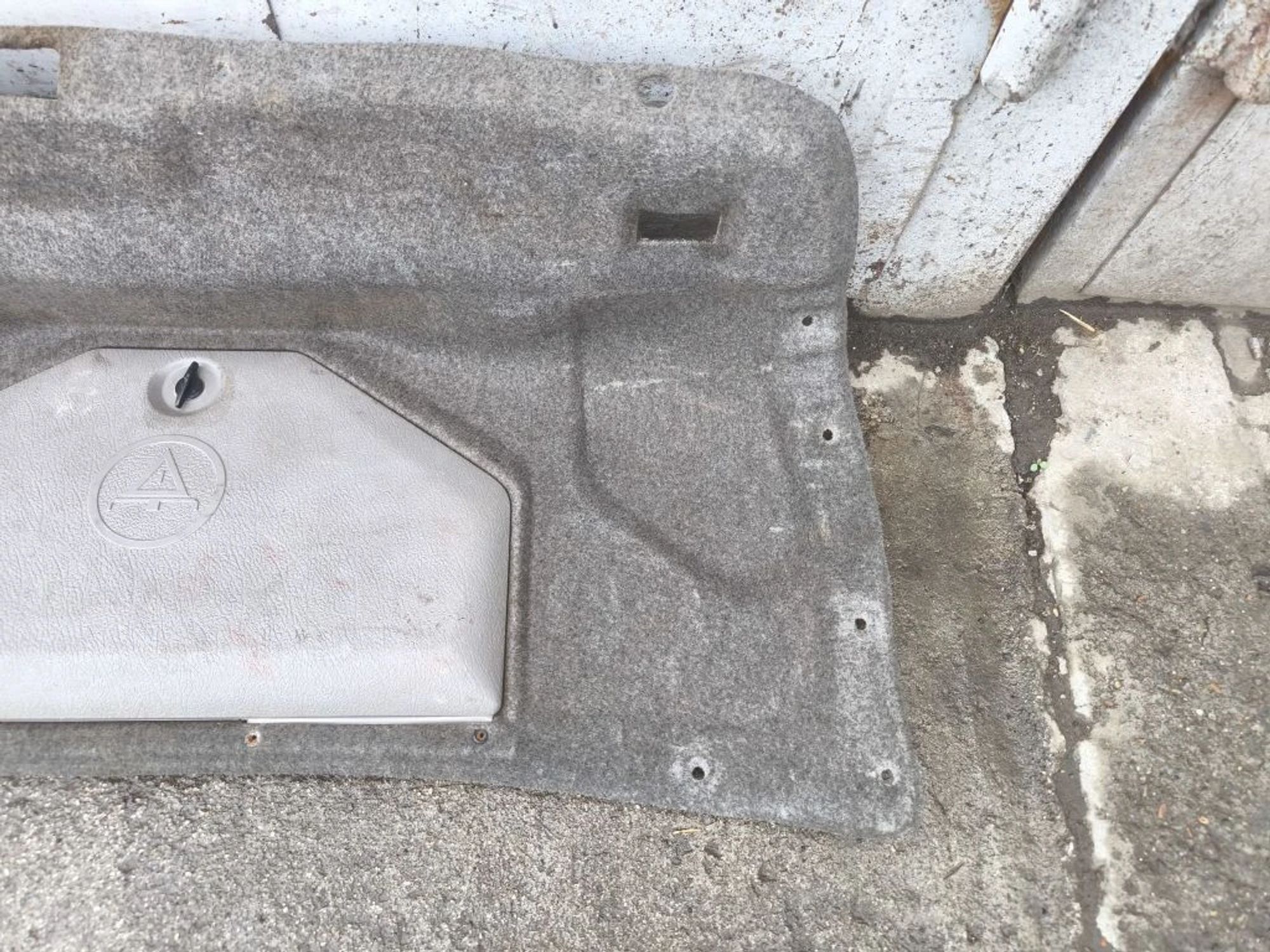 https://ycs.partsauto.market/partsauto-images/thmbs/userImages/d89d66a30f14dbad161fb7a986aa0fe5/part/4c435213-b228-4093-a96e-cd549b20379e_1780572290491.jpg