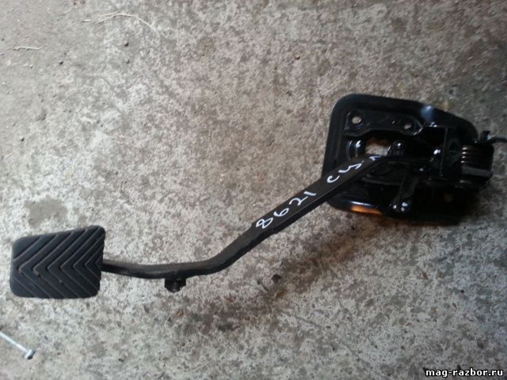 https://ycs.partsauto.market/partsauto-images/thmbs/userImages/d89d66a30f14dbad161fb7a986aa0fe5/part/4c55f3bf-6f25-4ffc-85ec-8dc7419946d1_1720598963894.jpg