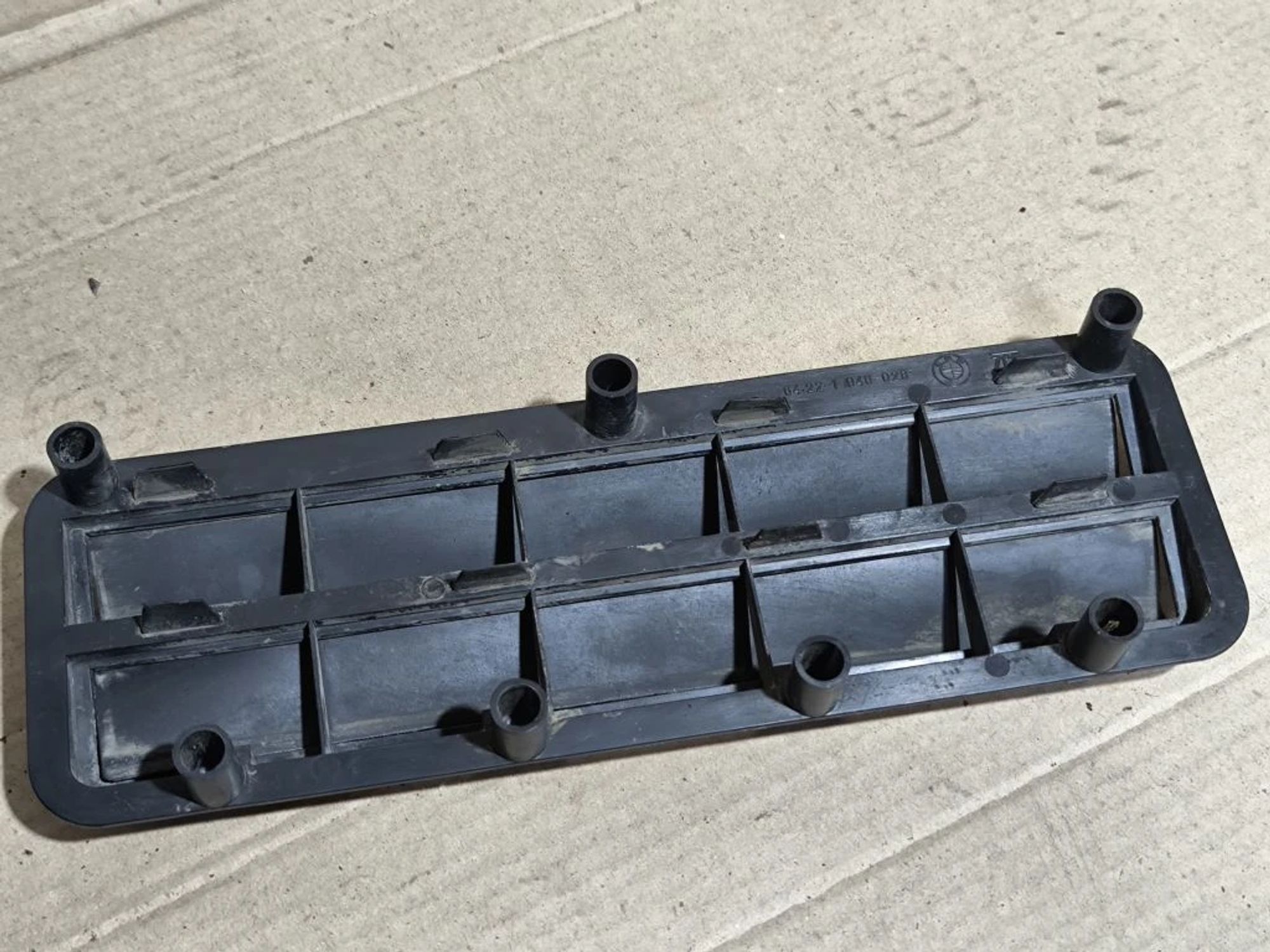 https://ycs.partsauto.market/partsauto-images/thmbs/userImages/d89d66a30f14dbad161fb7a986aa0fe5/part/4ce4ddcd-fdfb-4ada-8c6c-13101a14c849_1781068644481.jpg