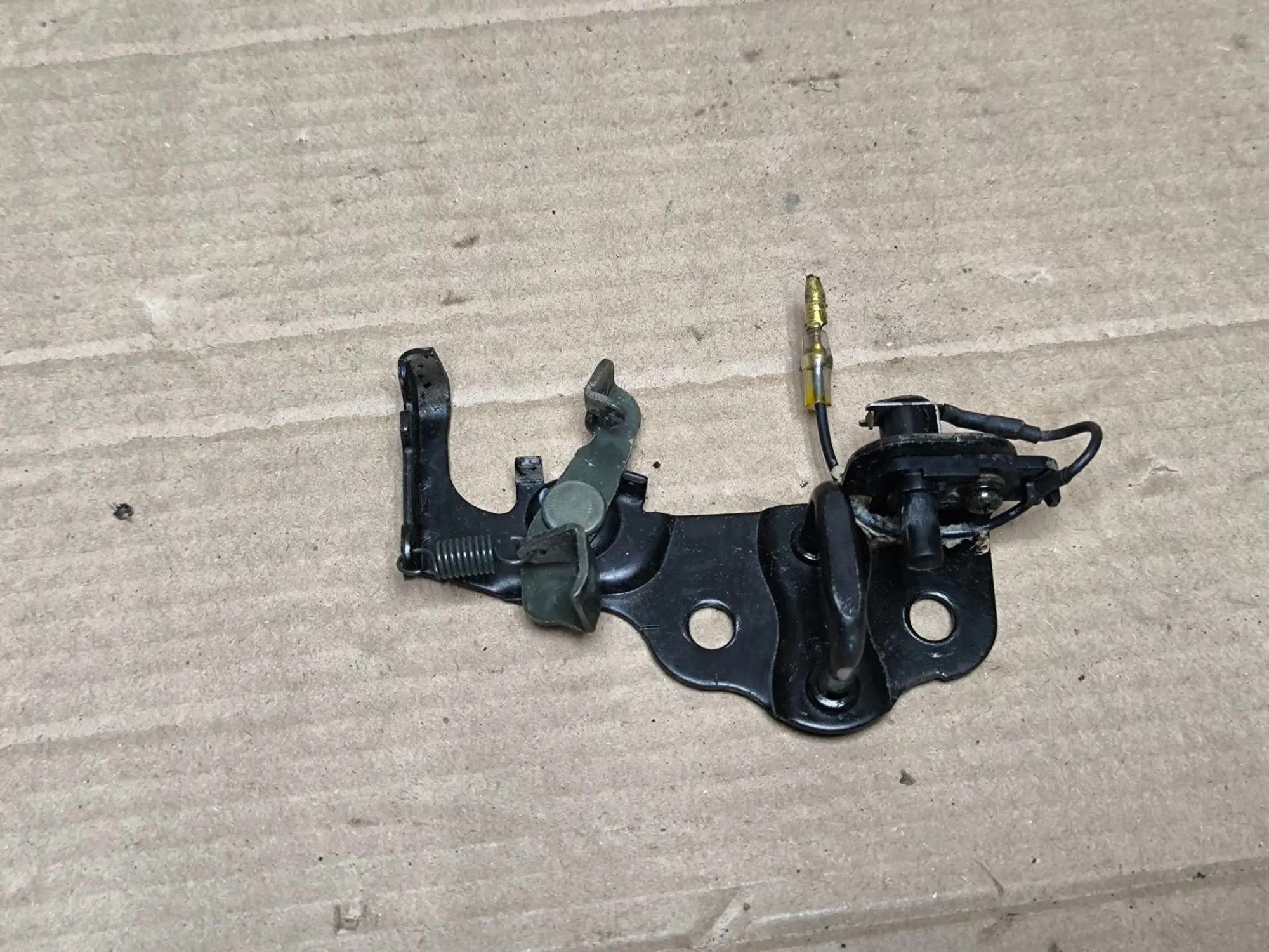 https://ycs.partsauto.market/partsauto-images/thmbs/userImages/d89d66a30f14dbad161fb7a986aa0fe5/part/4dd2f4b3-c782-4e3e-9d67-bfdbda523129_1785568024668.jpg