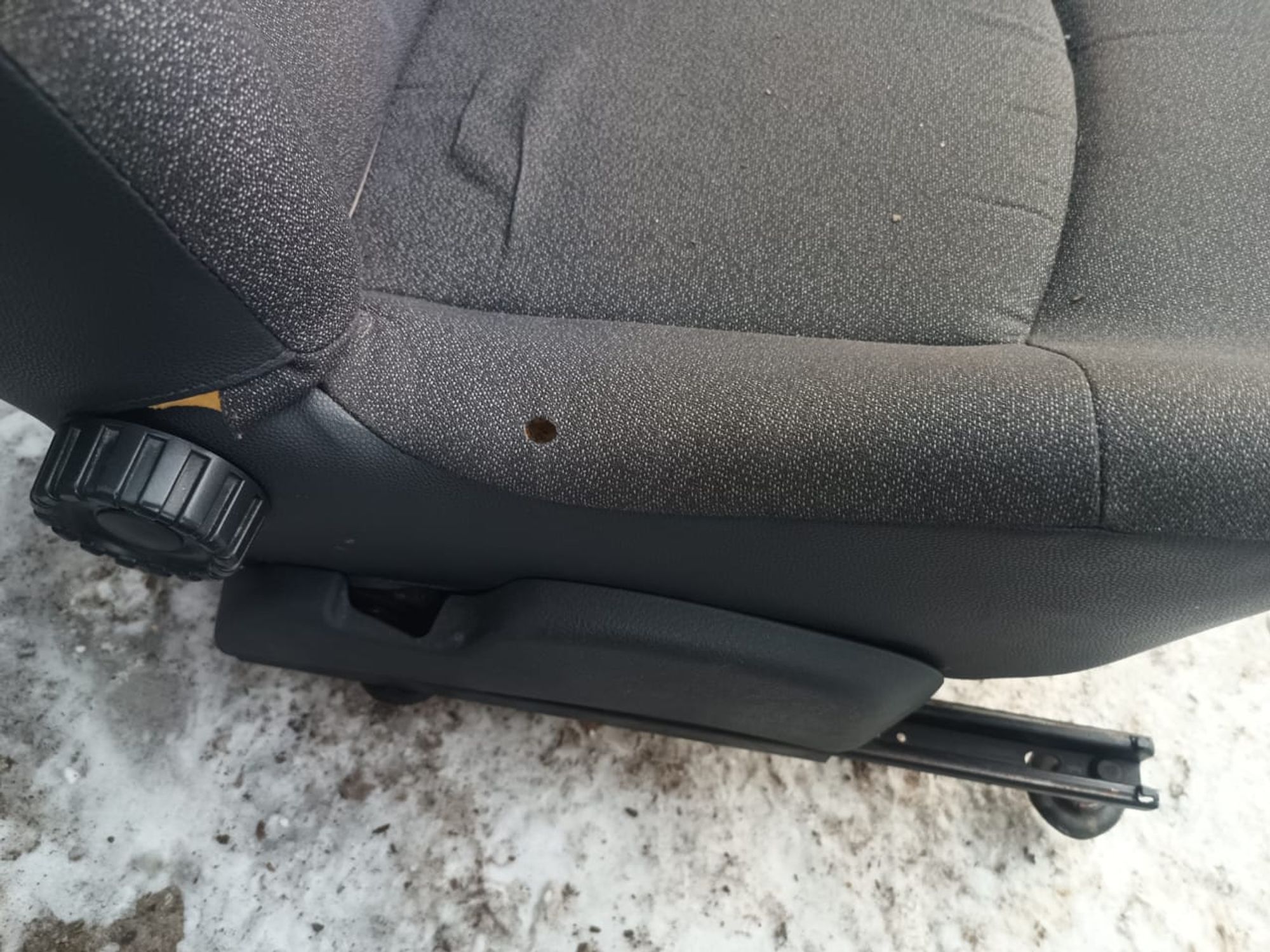 https://ycs.partsauto.market/partsauto-images/thmbs/userImages/d89d66a30f14dbad161fb7a986aa0fe5/part/4e303ded-c454-4518-9221-d94a1339c4bd_1735301208499.jpg