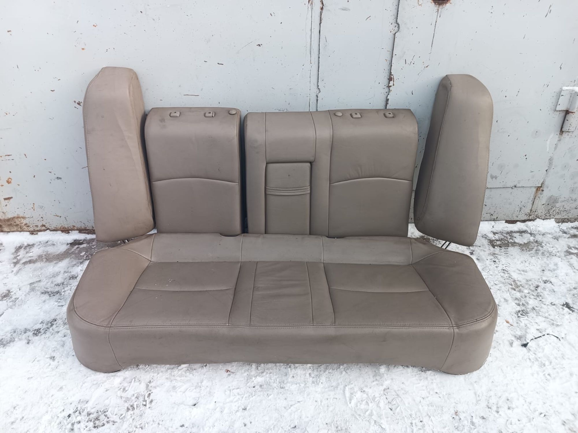 https://ycs.partsauto.market/partsauto-images/thmbs/userImages/d89d66a30f14dbad161fb7a986aa0fe5/part/4e4fb87b-55ab-465a-812d-4586286d4043_1734586533994.jpg