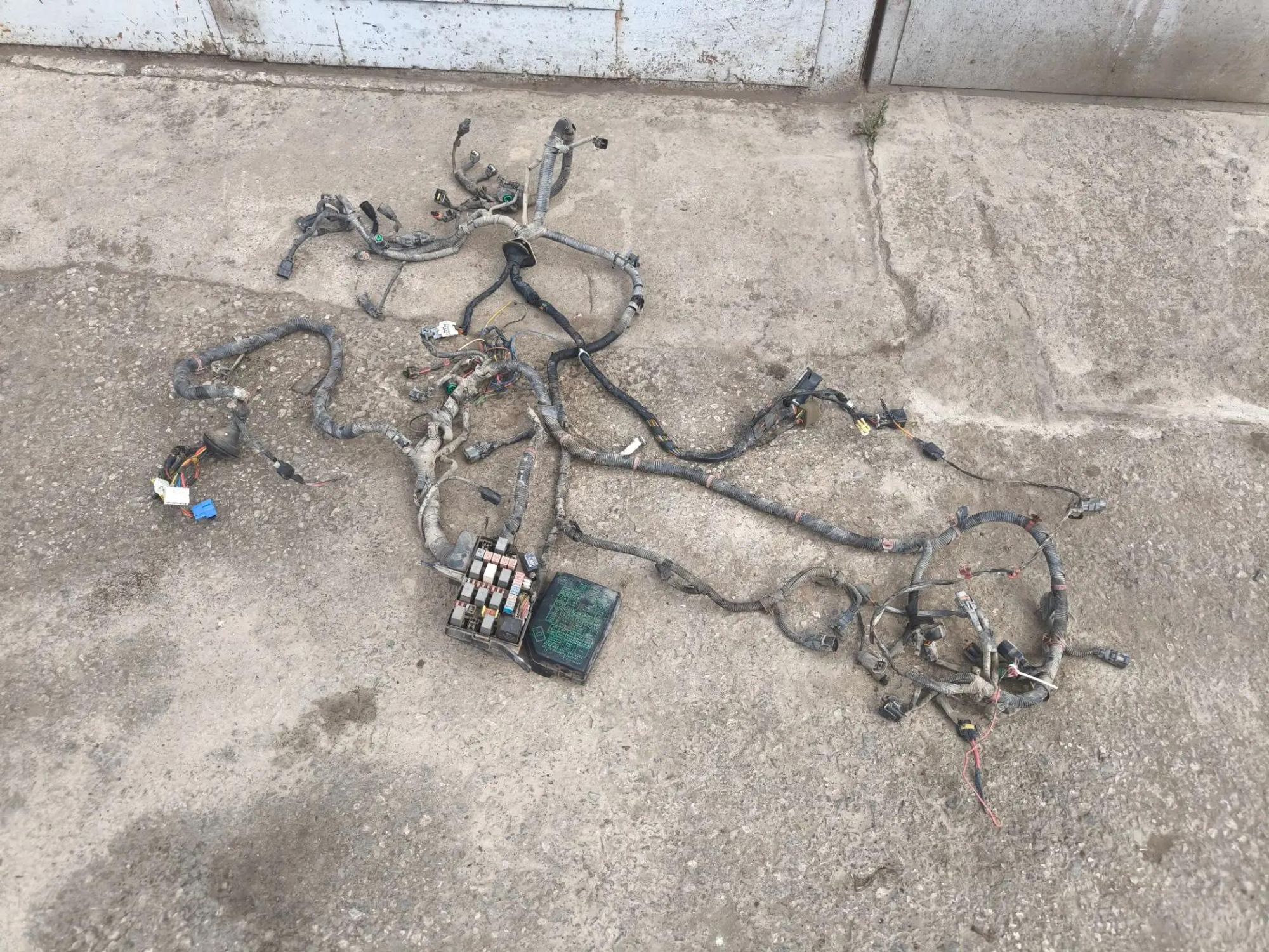 https://ycs.partsauto.market/partsauto-images/thmbs/userImages/d89d66a30f14dbad161fb7a986aa0fe5/part/4e518e69-80f8-4fa4-a9f5-452c76dd05ca_1786882922260.jpg