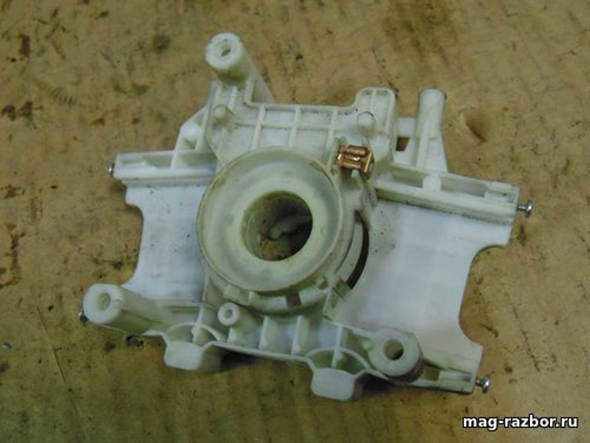 https://ycs.partsauto.market/partsauto-images/thmbs/userImages/d89d66a30f14dbad161fb7a986aa0fe5/part/4ee97b7b-27e6-4b21-9a7e-a760ab616f60_1718467844840.jpg