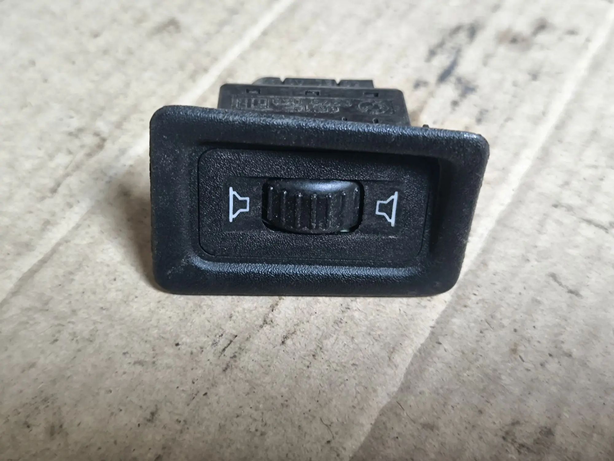 https://ycs.partsauto.market/partsauto-images/thmbs/userImages/d89d66a30f14dbad161fb7a986aa0fe5/part/4efa590b-ef0e-4b62-93e6-de1c311ebdd7_1781678781644.jpg
