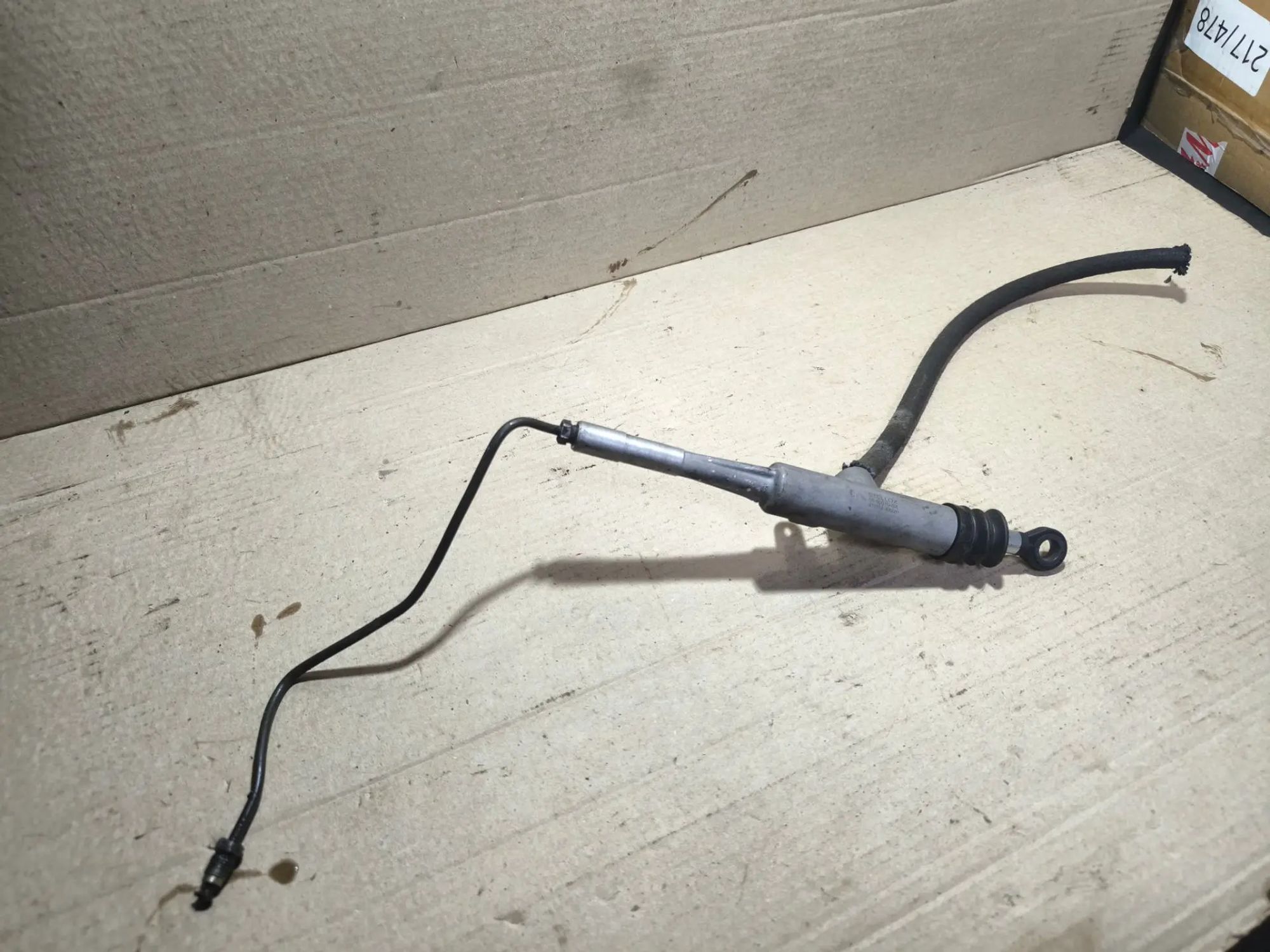https://ycs.partsauto.market/partsauto-images/thmbs/userImages/d89d66a30f14dbad161fb7a986aa0fe5/part/4f711d73-5752-4d01-9645-d6cb193da945_1783053821941.jpg